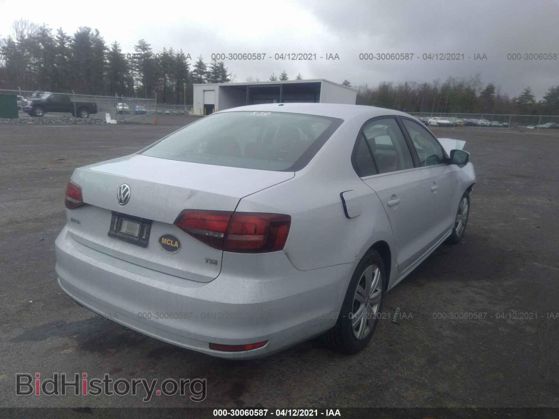 2017 VOLKSWAGEN JETTA - VIN: 3VW2B7AJ2HM397252 - Фото 4