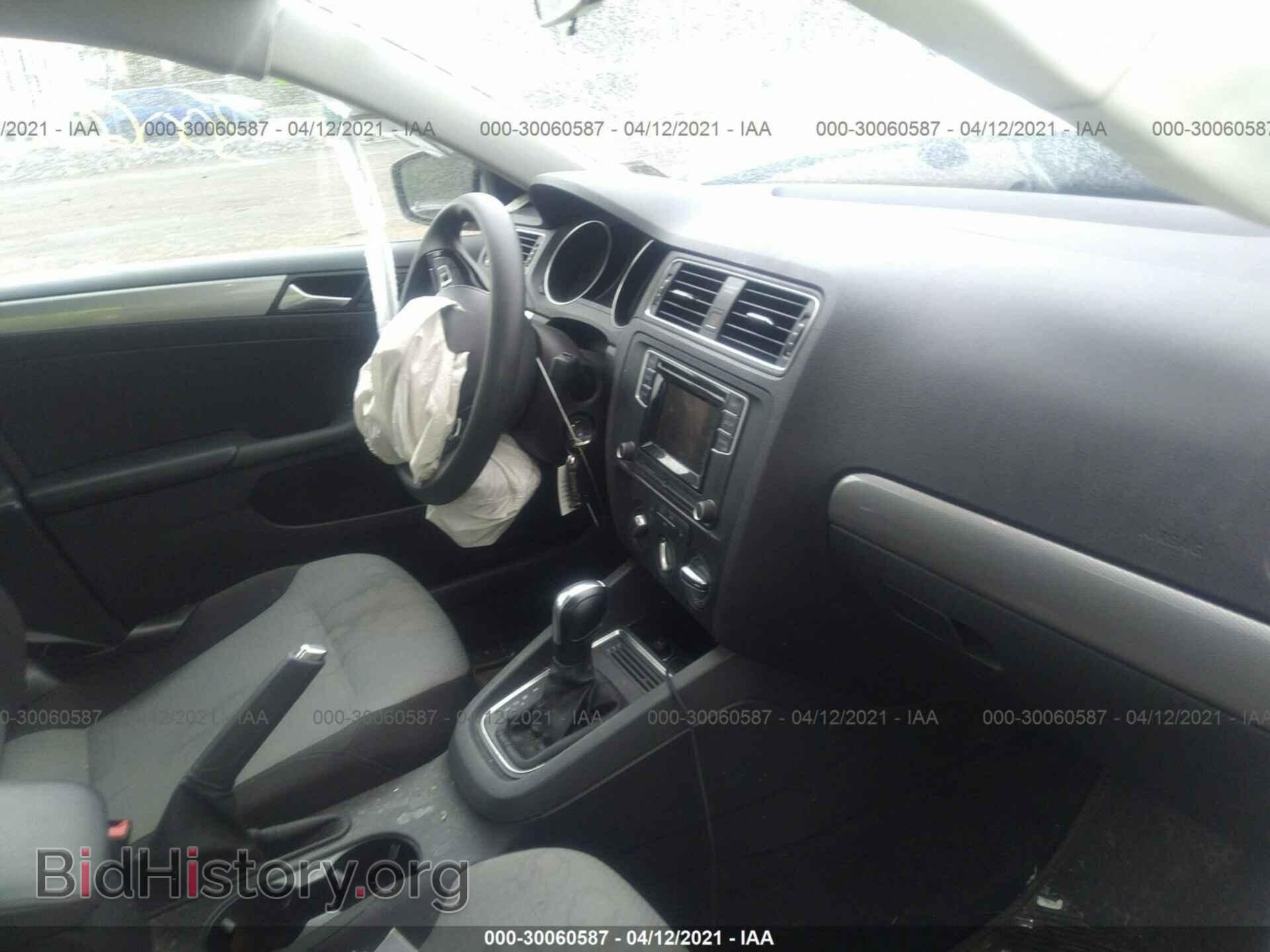 2017 VOLKSWAGEN JETTA - VIN: 3VW2B7AJ2HM397252 - Фото 5