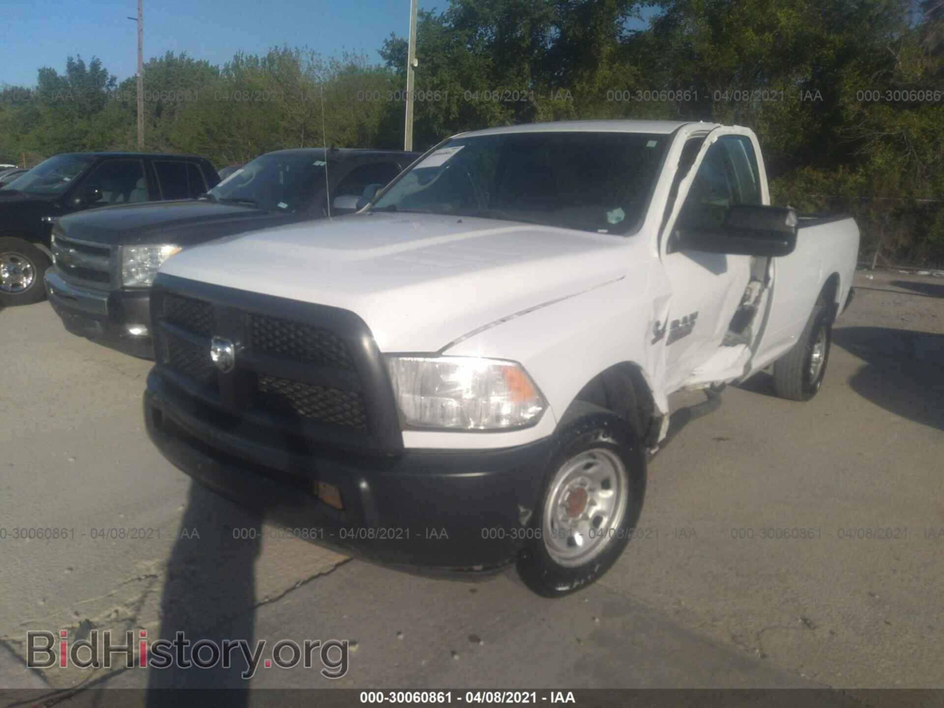 2015 RAM 2500 - VIN: 3C6MR4AL2FG591256 - Фото 2
