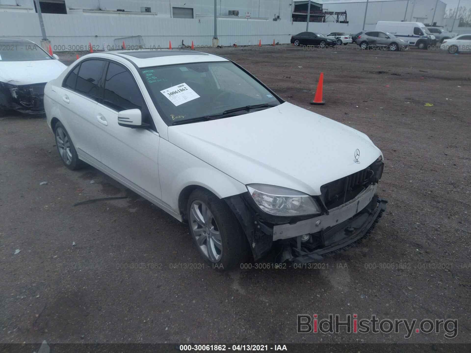 Photo WDDGF5EB8BF634179 - MERCEDES-BENZ C-CLASS 2011