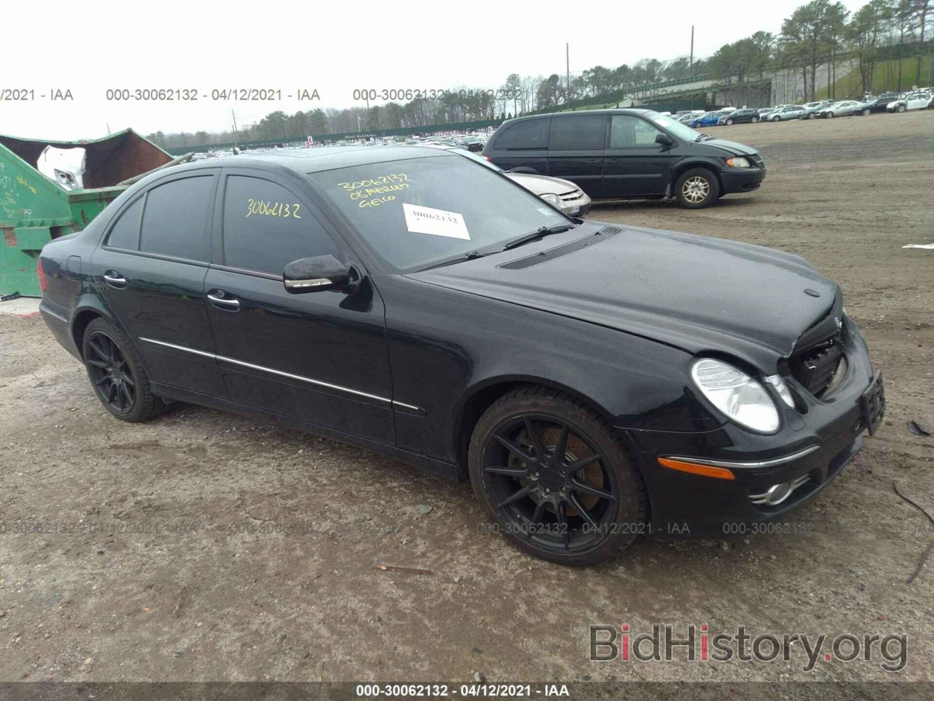 Photo WDBUF87X58B221755 - MERCEDES-BENZ E-CLASS 2008