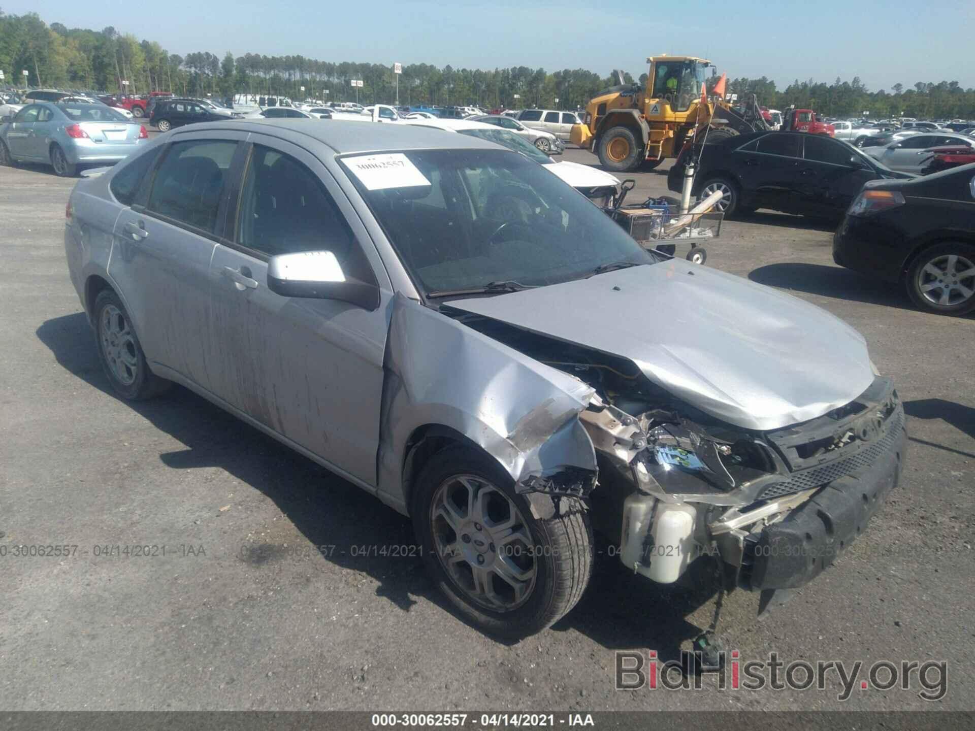 Photo 1FAHP36N99W218585 - FORD FOCUS 2009