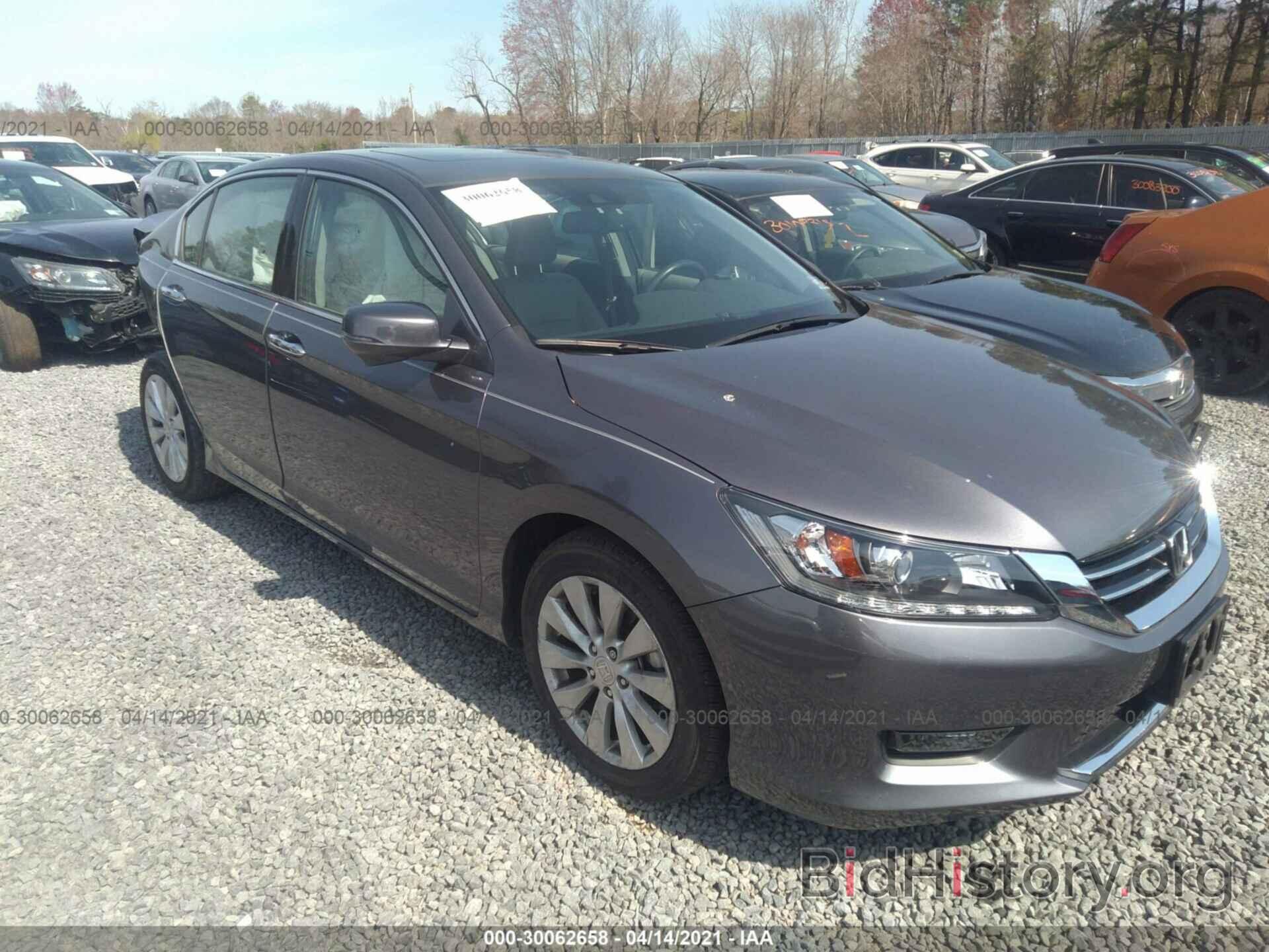 Photo 1HGCR3F89EA023233 - HONDA ACCORD SEDAN 2014