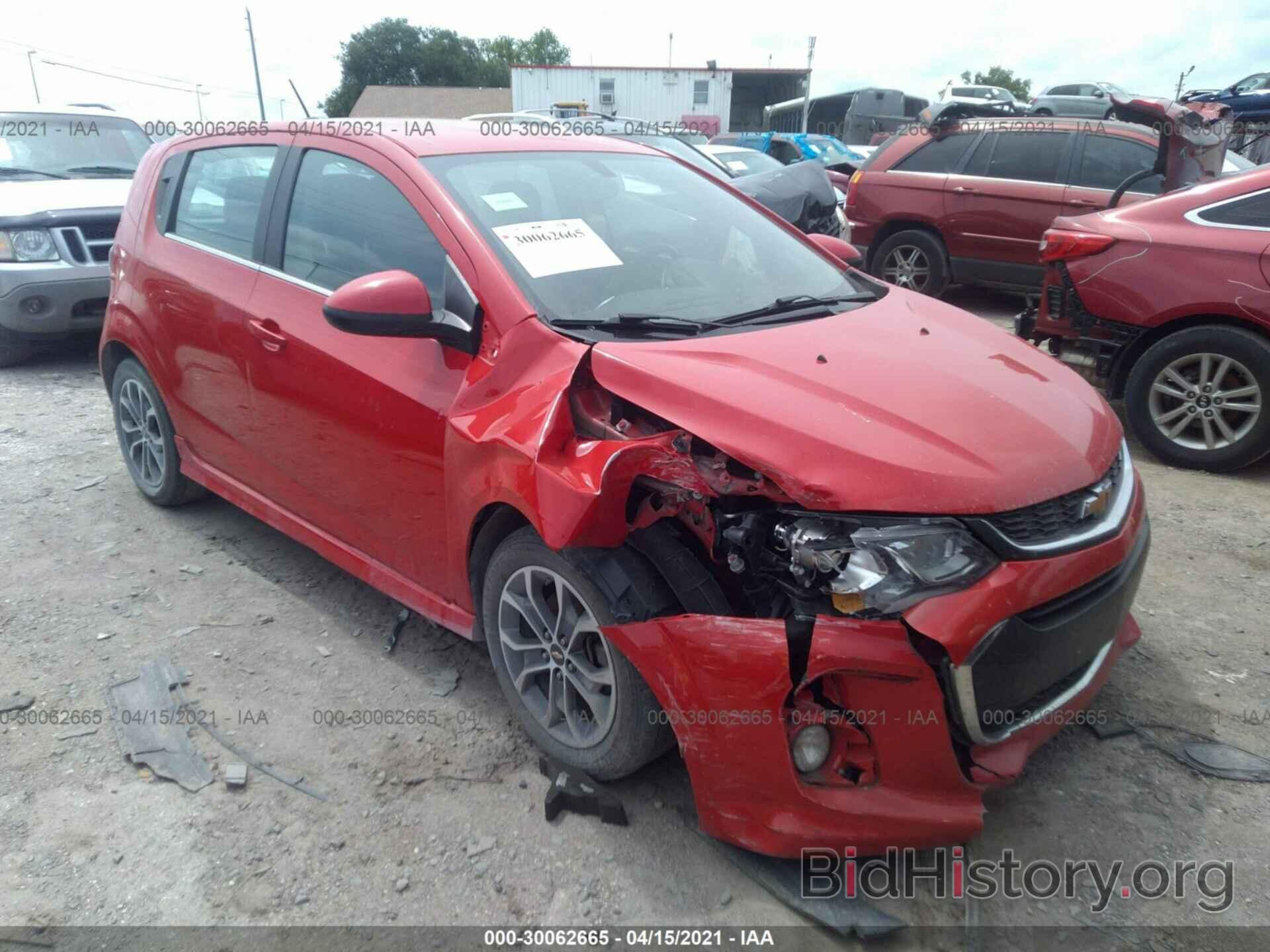 Photo 1G1JD6SH2H4160585 - CHEVROLET SONIC 2017