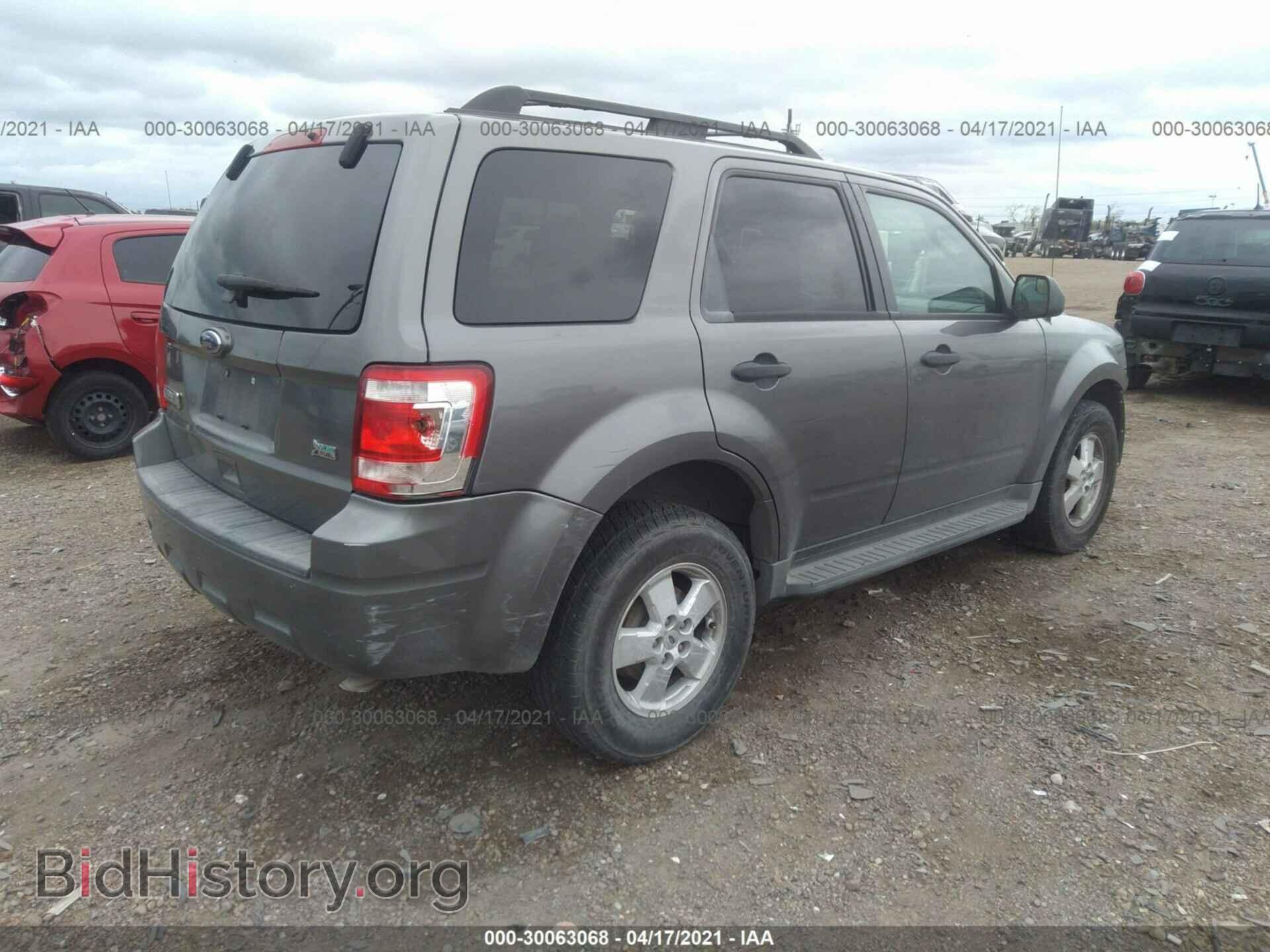 2011 FORD ESCAPE - VIN: 1FMCU0DG8BKA07225 - Фото 4