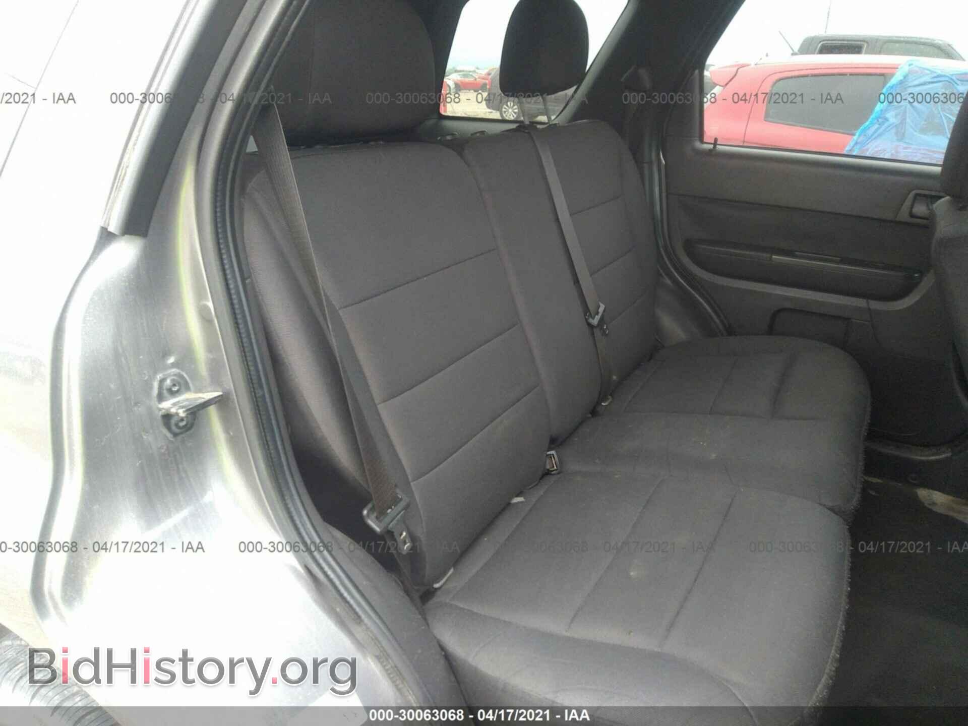 2011 FORD ESCAPE - VIN: 1FMCU0DG8BKA07225 - Фото 8