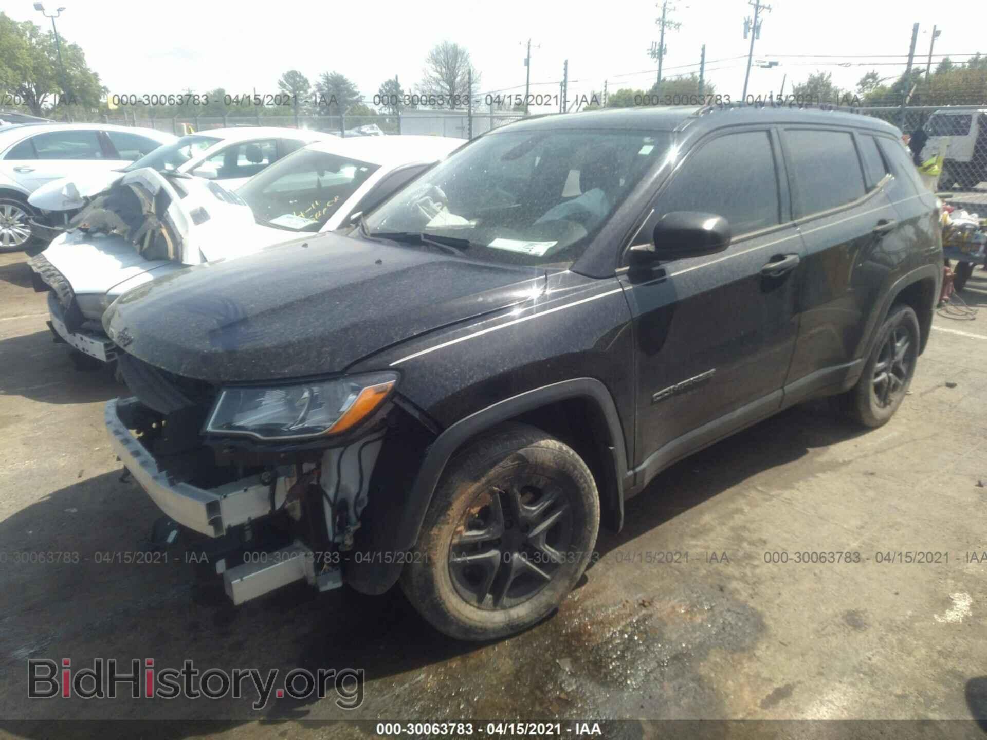 2018 JEEP COMPASS - VIN: 3C4NJCAB5JT204625 - Фото 2
