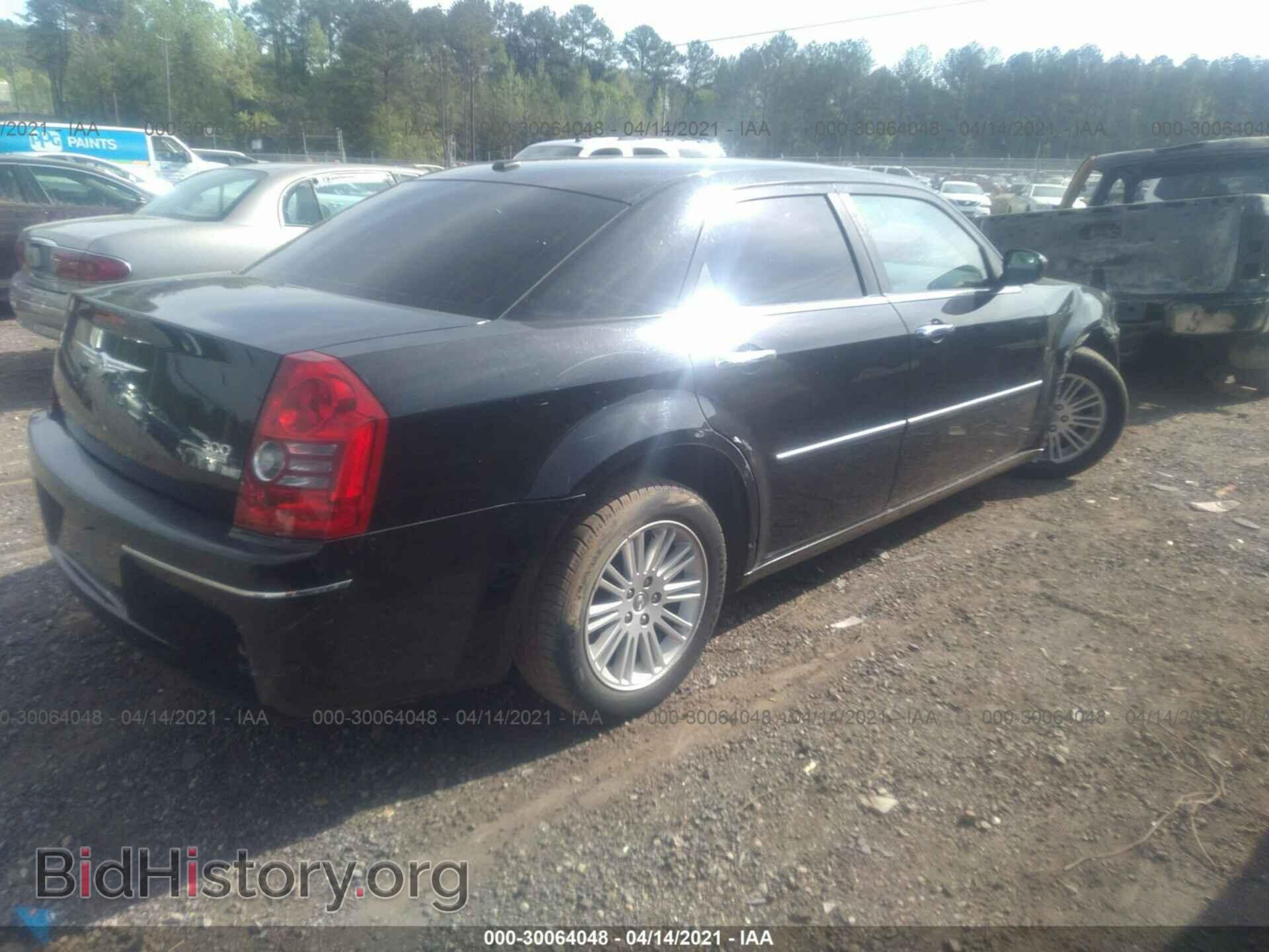 2010 CHRYSLER 300 - VIN: 2C3CA5CV9AH249896 - Фото 4