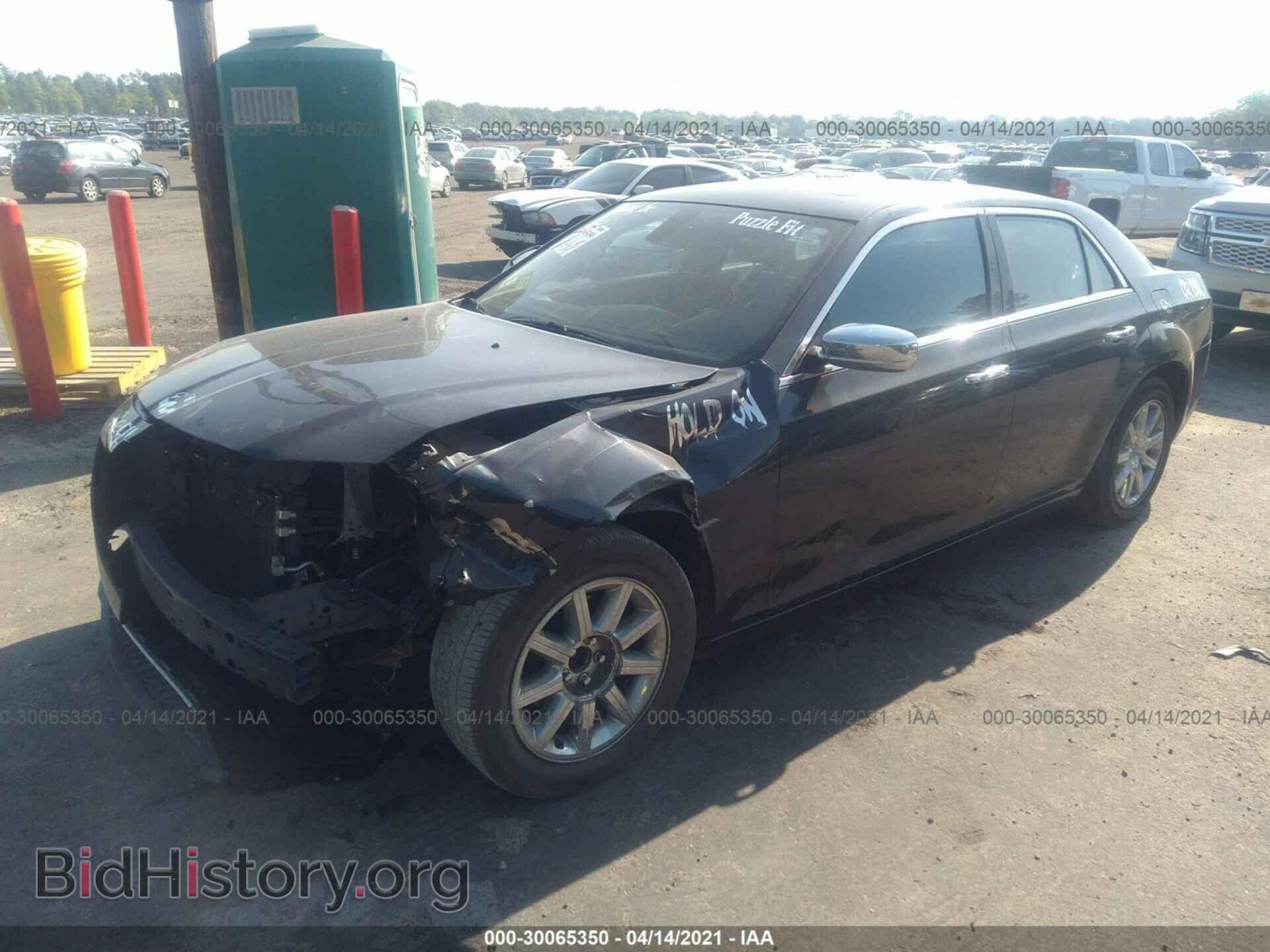 2016 CHRYSLER 300 - VIN: 2C3CCAEGXGH128255 - Фото 2