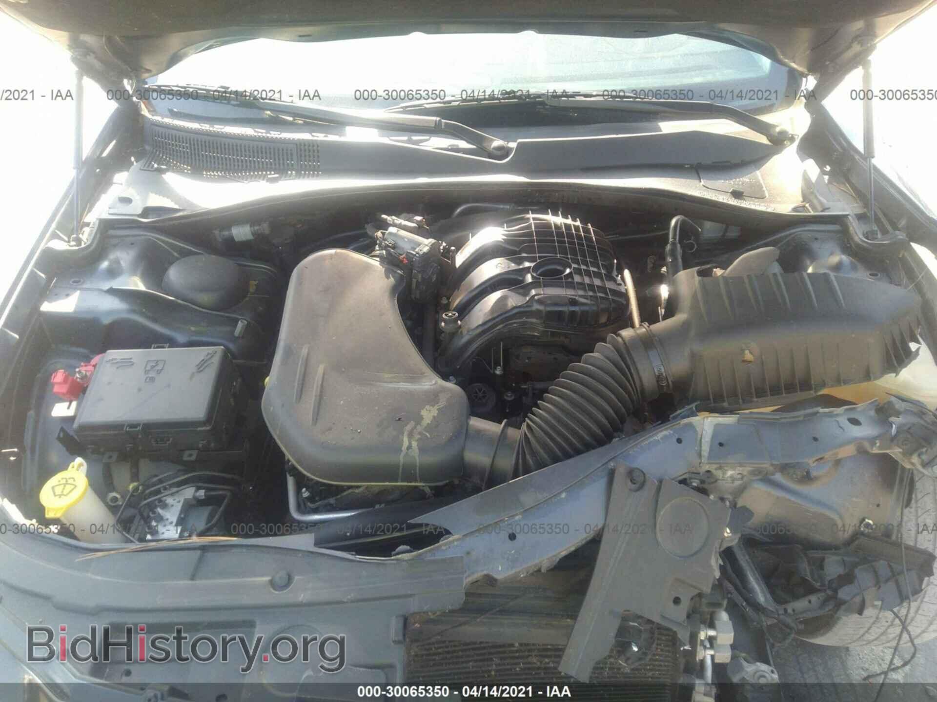 2016 CHRYSLER 300 - VIN: 2C3CCAEGXGH128255 - Фото 10