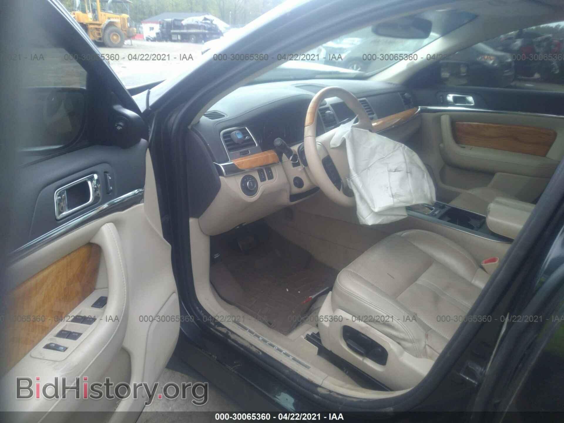 2011 LINCOLN MKS - VIN: 1LNHL9FT2BG609032 - Фото 5