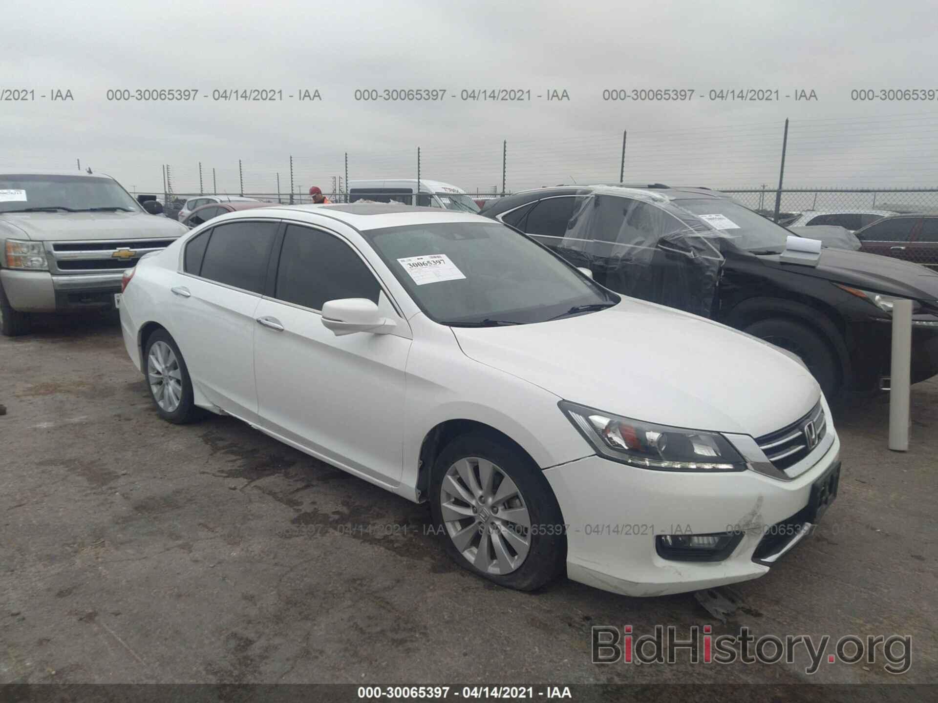 Фотография 1HGCR3F81FA037581 - HONDA ACCORD SEDAN 2015