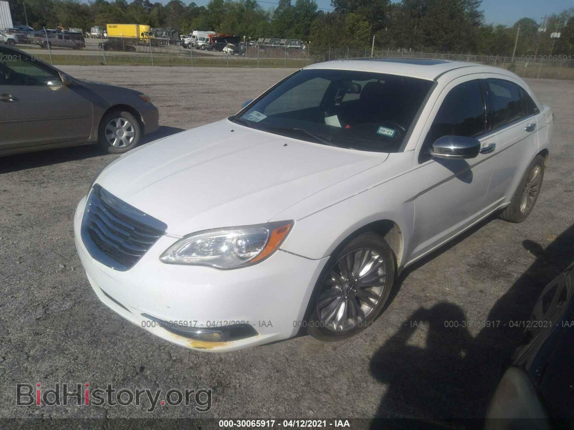 2013 CHRYSLER 200 - VIN: 1C3CCBCG6DN507491 - Фото 2