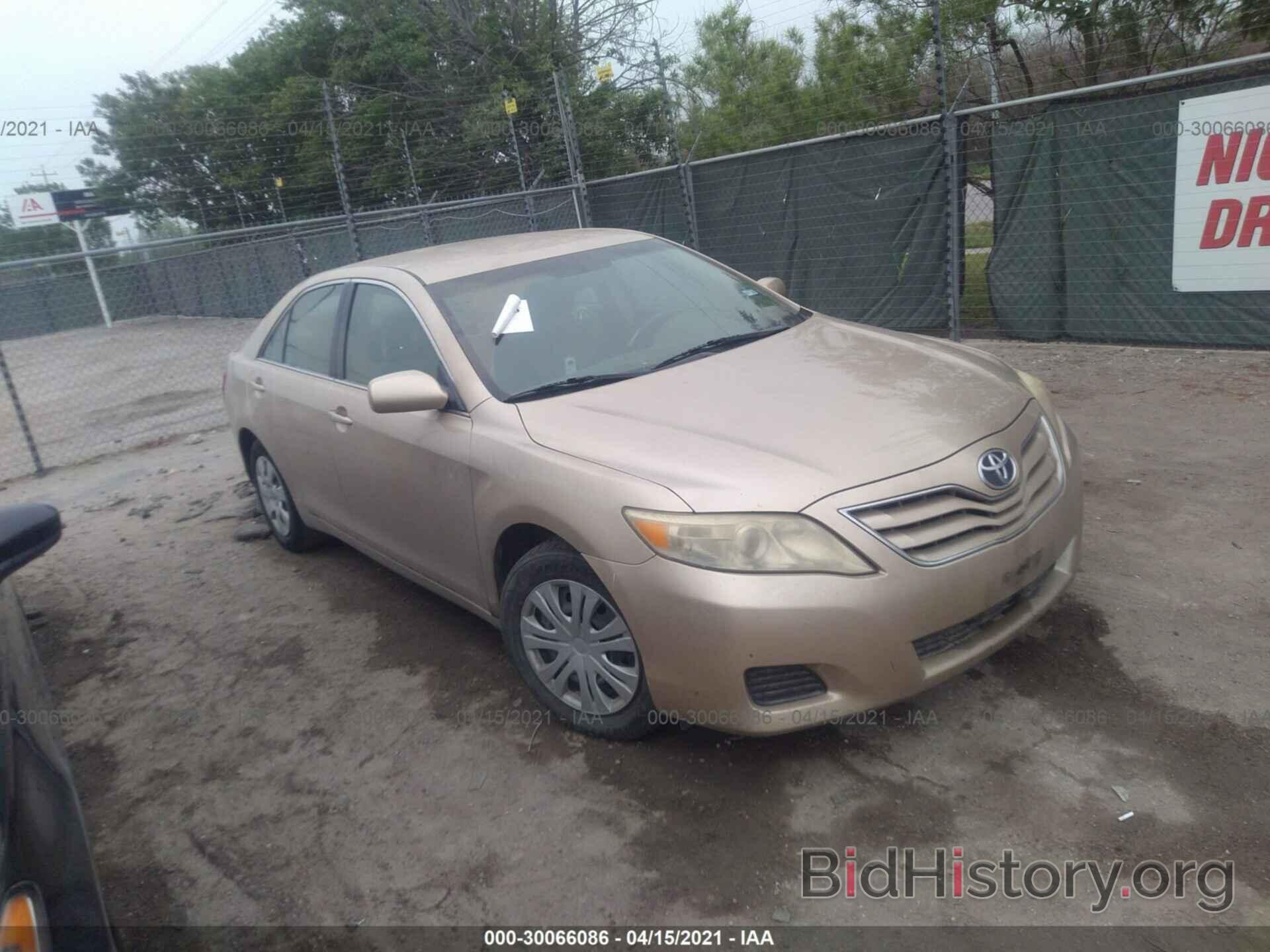 Photo 4T1BF3EK2BU158768 - TOYOTA CAMRY 2011