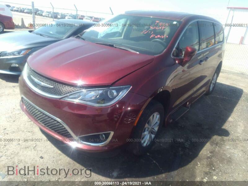 2018 Chrysler PACIFICA (VIN 2C4RC1FG3JR183295) — фото 2 из 11
