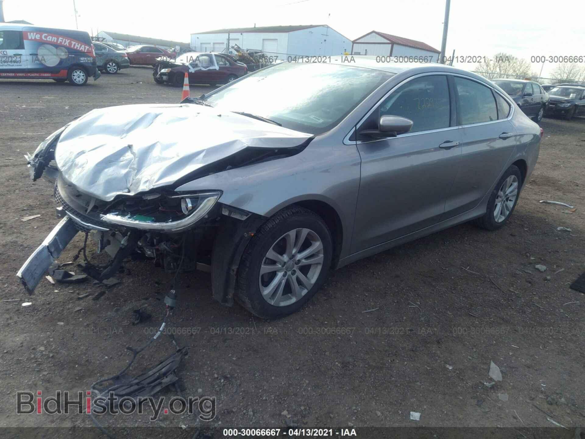 2015 CHRYSLER 200 - VIN: 1C3CCCAB5FN558514 - Фото 2