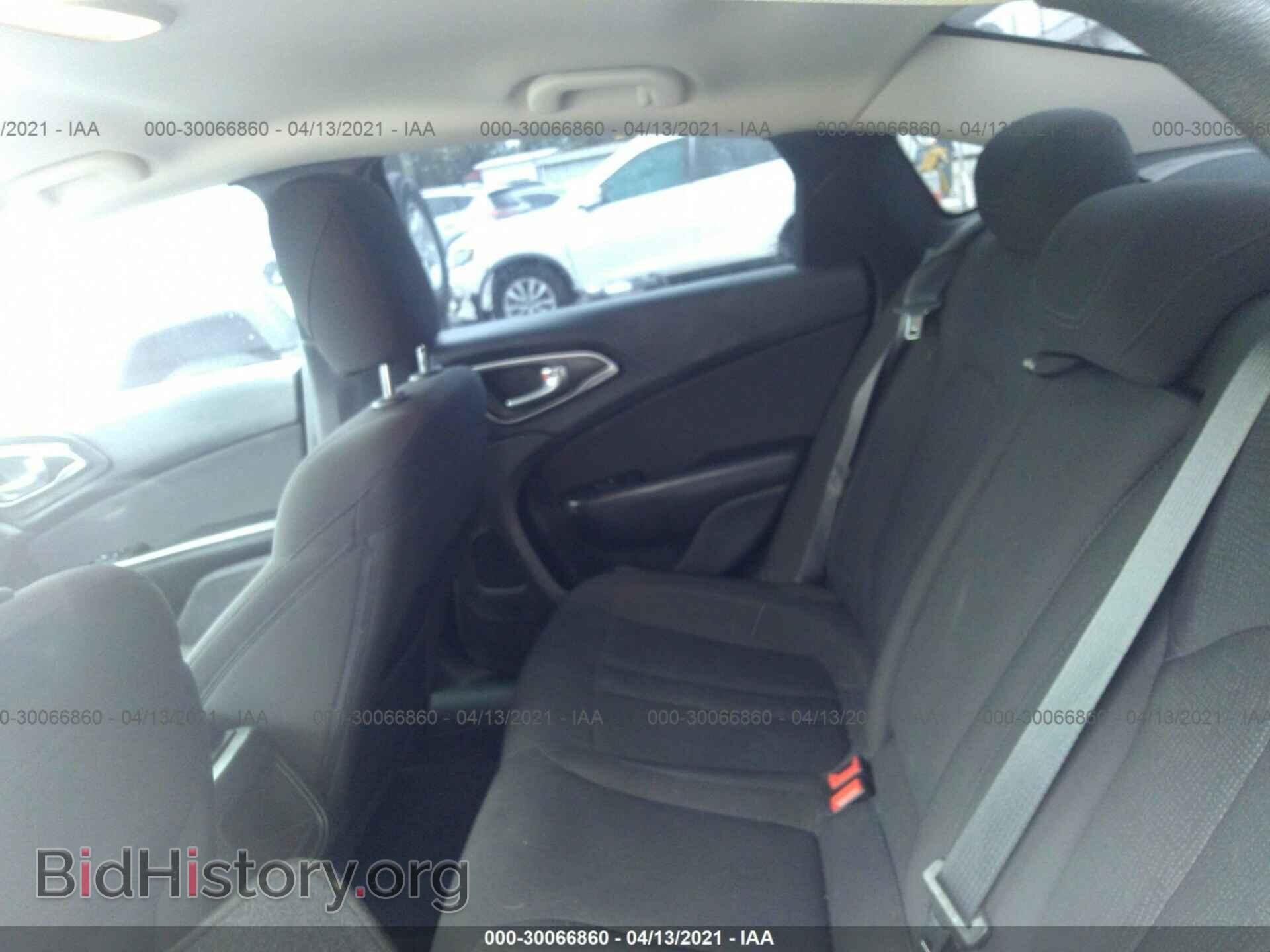 2015 CHRYSLER 200 - VIN: 1C3CCCAB2FN653631 - Photo 8
