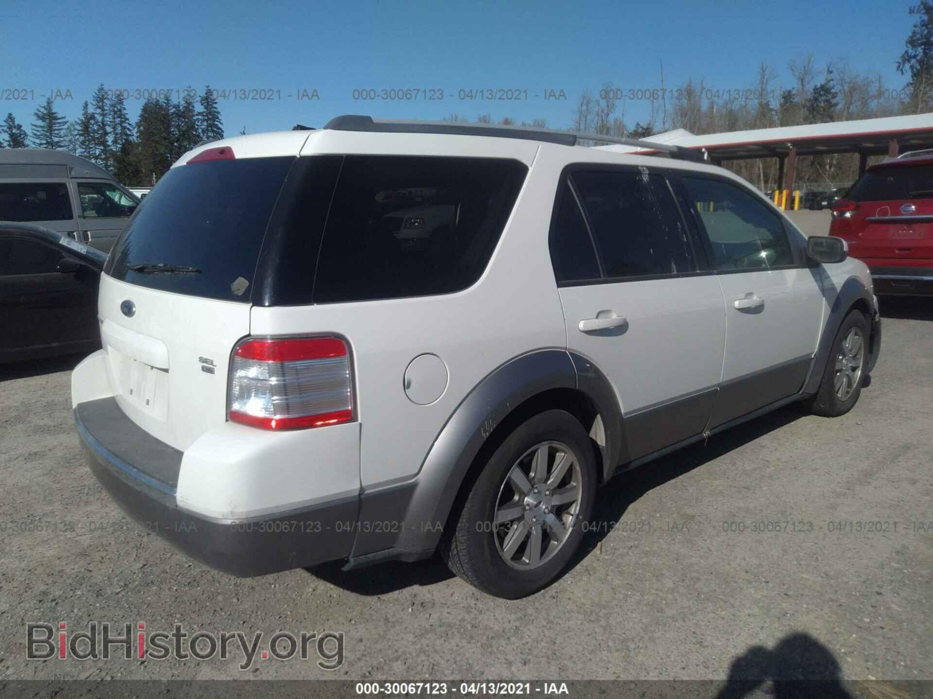 2009 FORD TAURUS X - VIN: 1FMDK05W49GA05954 - Фото 4