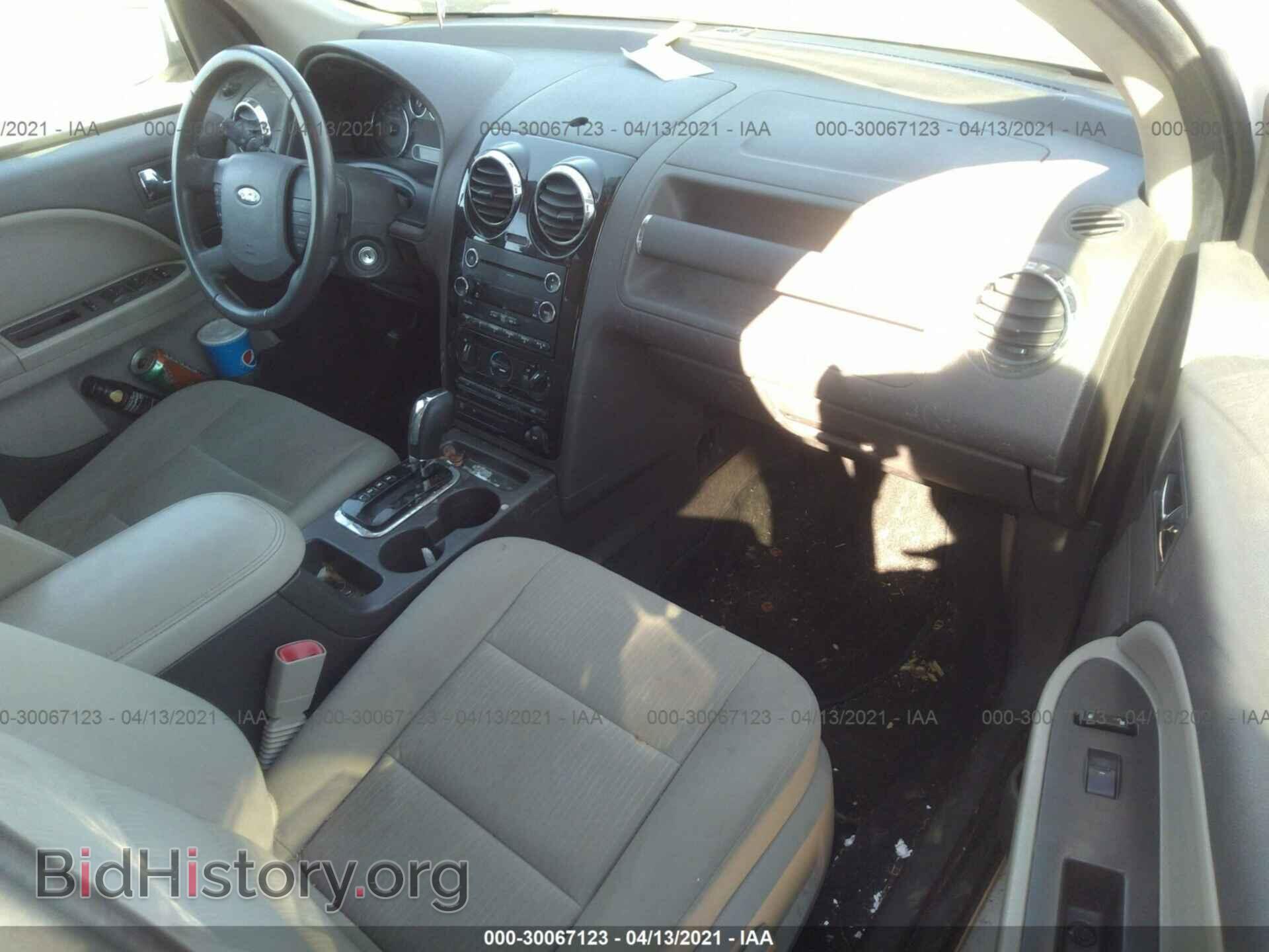 2009 FORD TAURUS X - VIN: 1FMDK05W49GA05954 - Фото 5