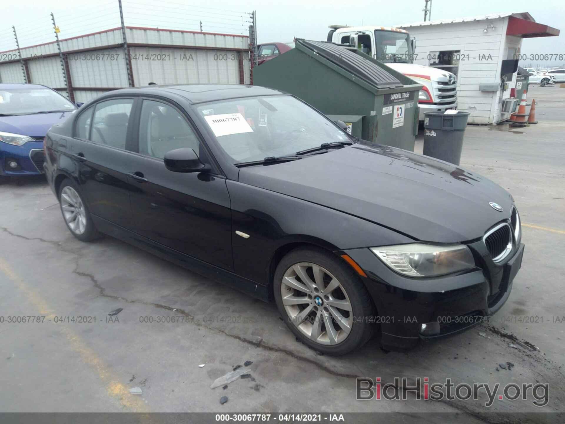 Фотография WBAPH7C58BE678991 - BMW 3 SERIES 2011