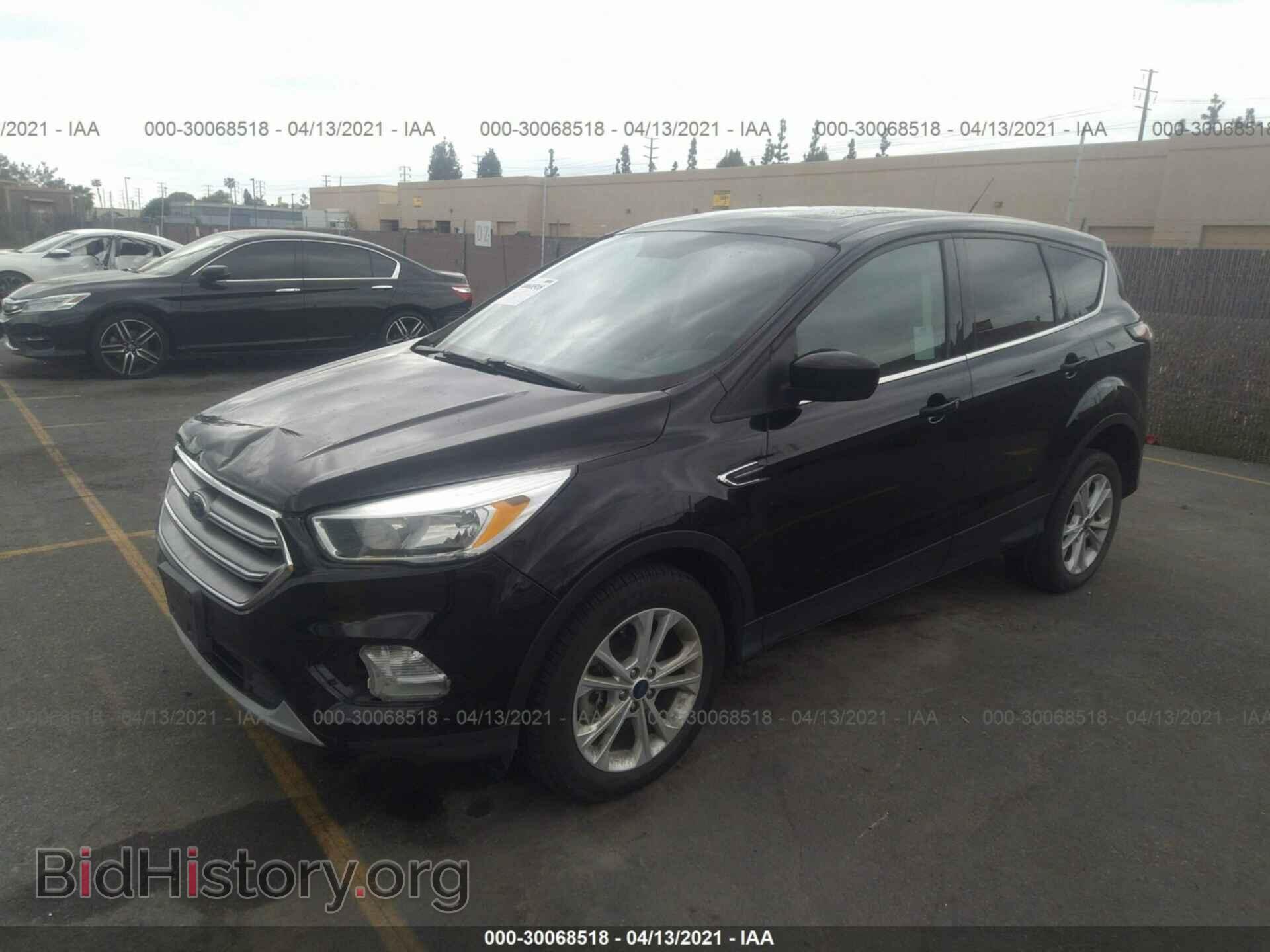 2017 FORD ESCAPE - VIN: 1FMCU0G91HUD29876 - Фото 2
