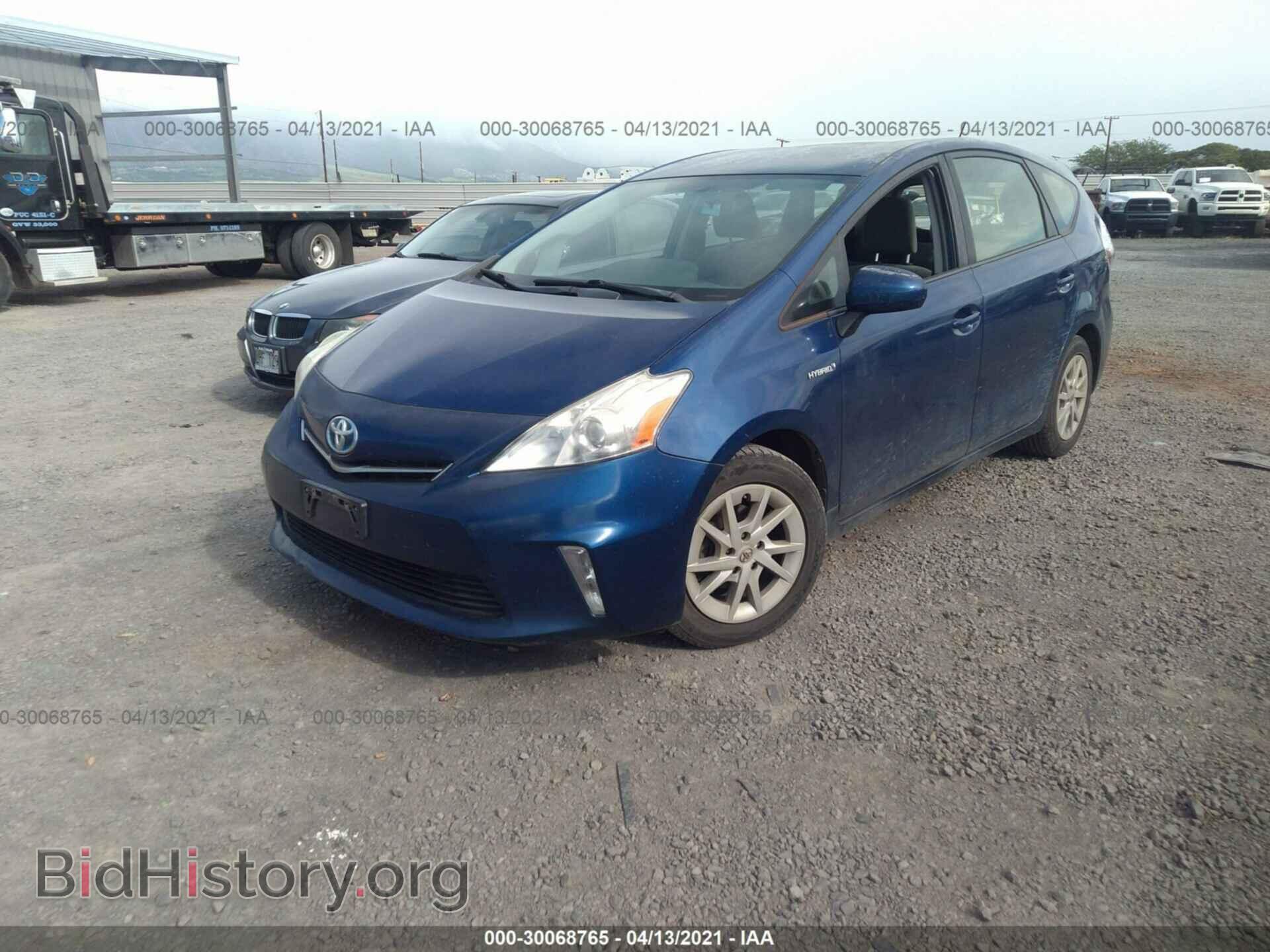 2012 TOYOTA PRIUS V - VIN: JTDZN3EU3C3134445 - Фото 2