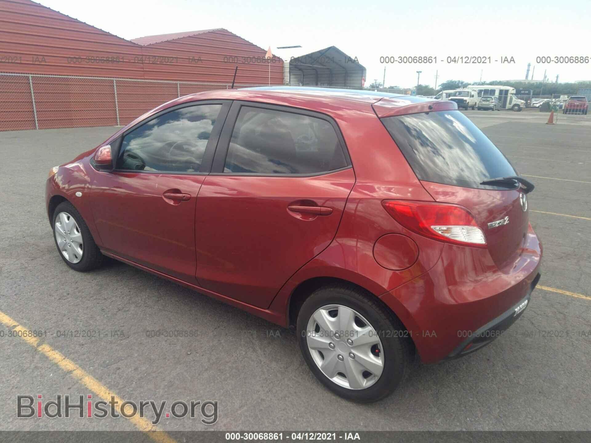 2014 MAZDA MAZDA2 - VIN: JM1DE1KY9E0181537 - Фото 3