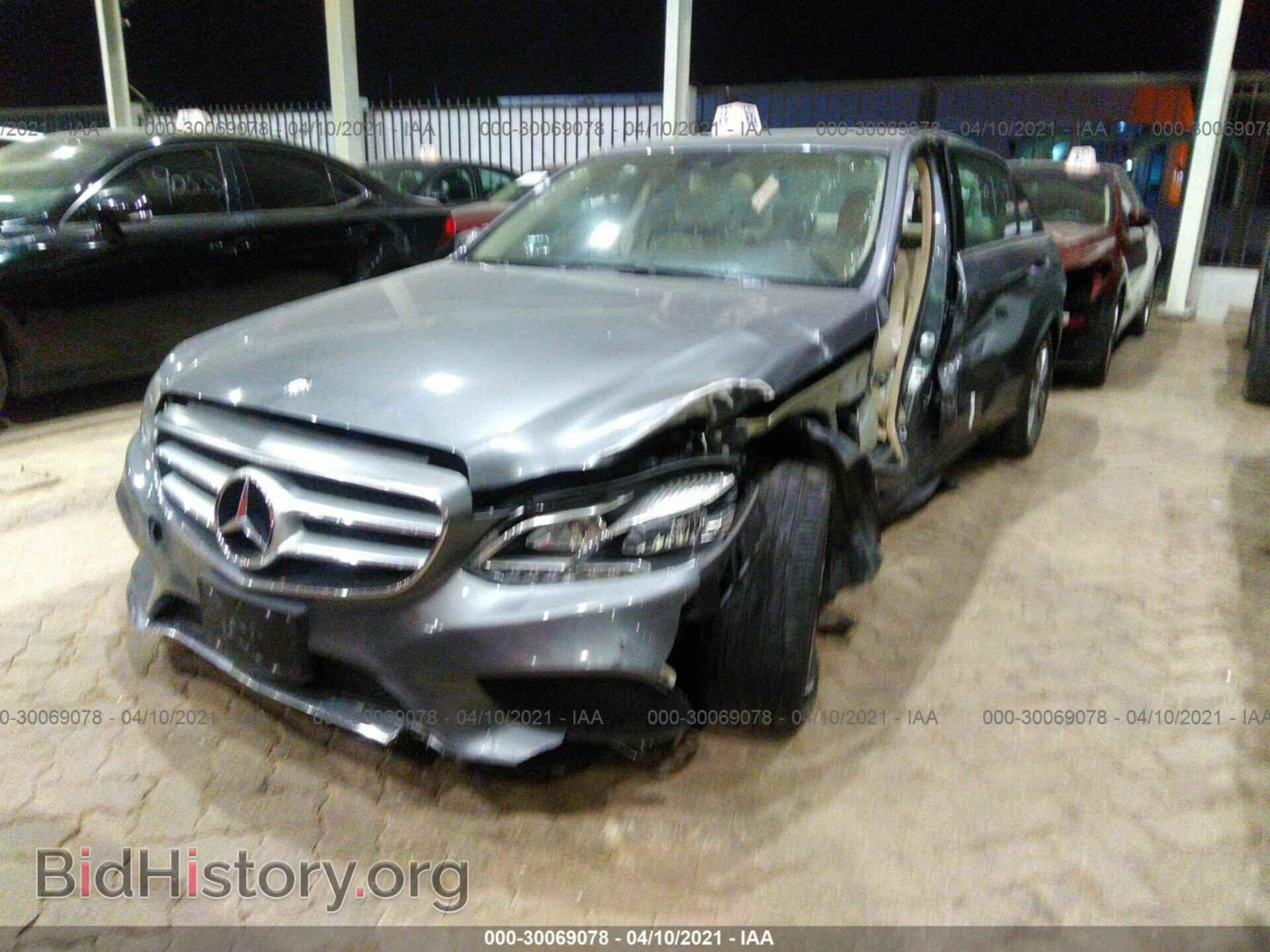2016 MERCEDES-BENZ E-CLASS - VIN: WDDHF8JB8GB257573 - Фото 2