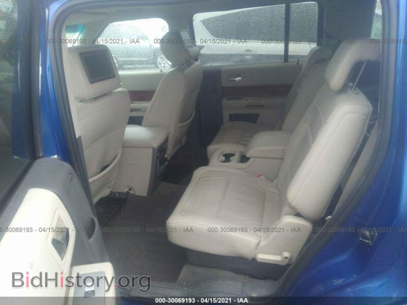 2011 Ford FLEX (VIN 2FMGK5DC0BBD15226) — фото 8 из 11