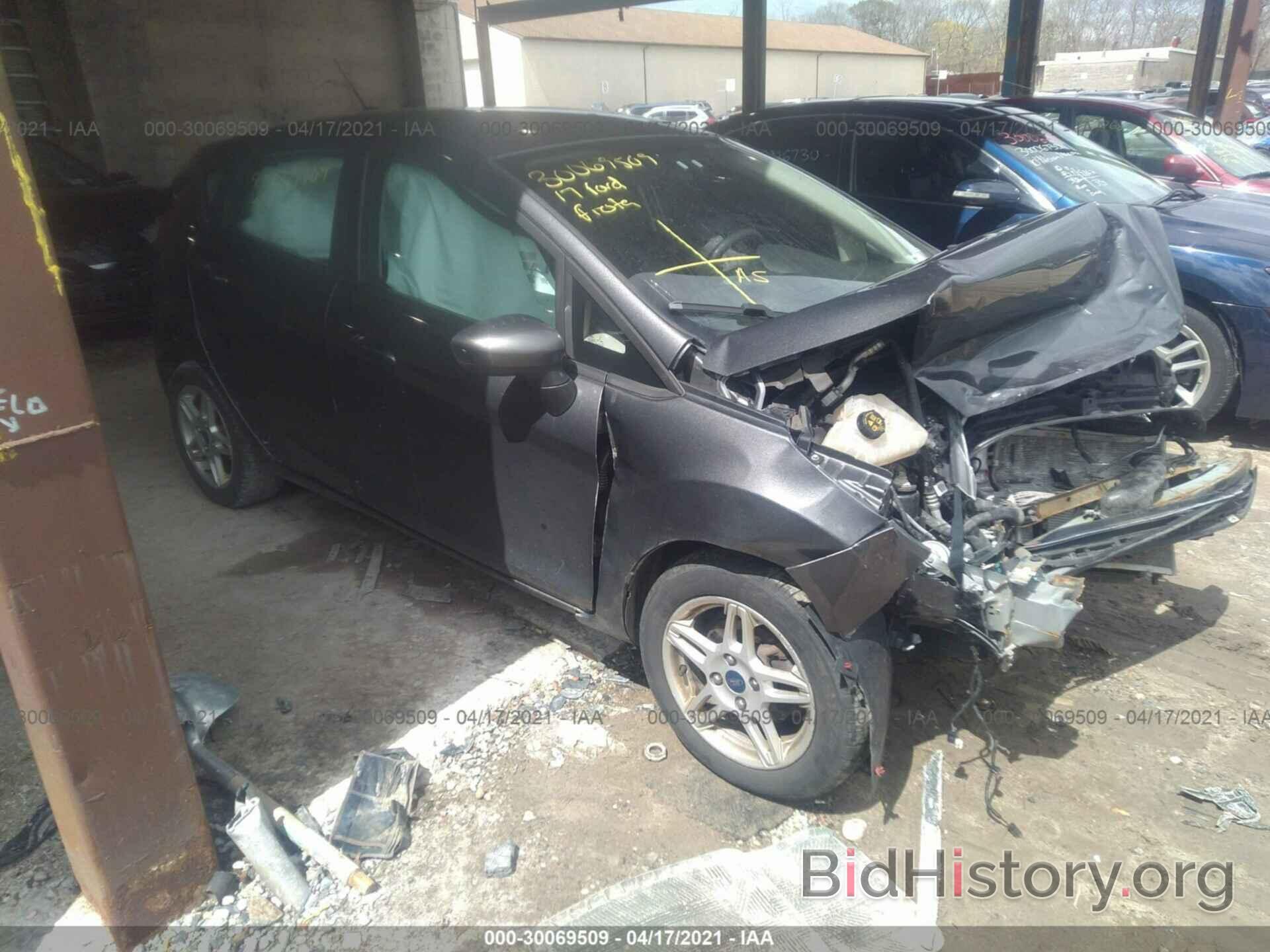 Photo 3FADP4EJ8HM132279 - FORD FIESTA 2017