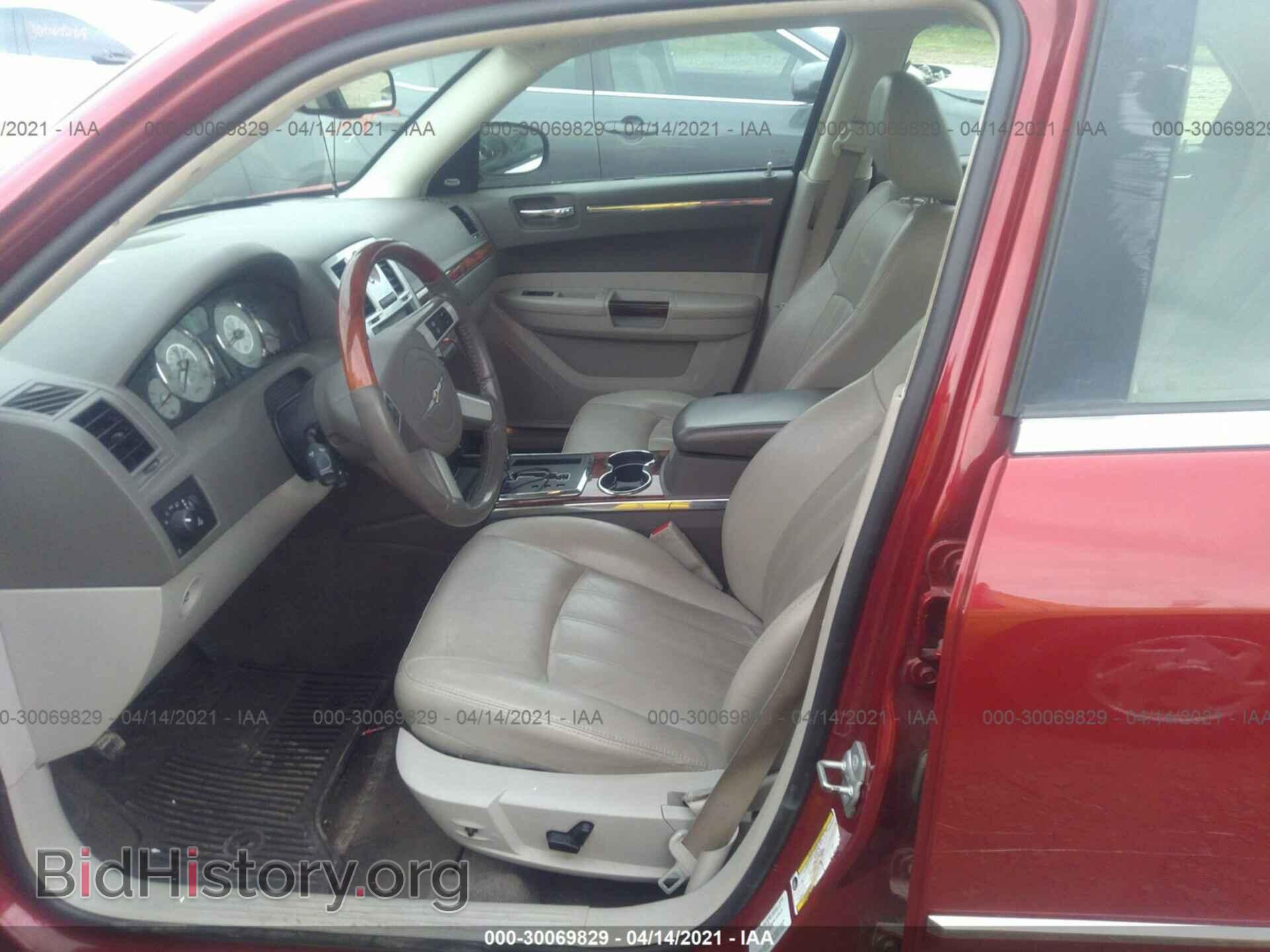 2010 CHRYSLER 300 - VIN: 2C3CA6CT8AH114591 - Фото 5