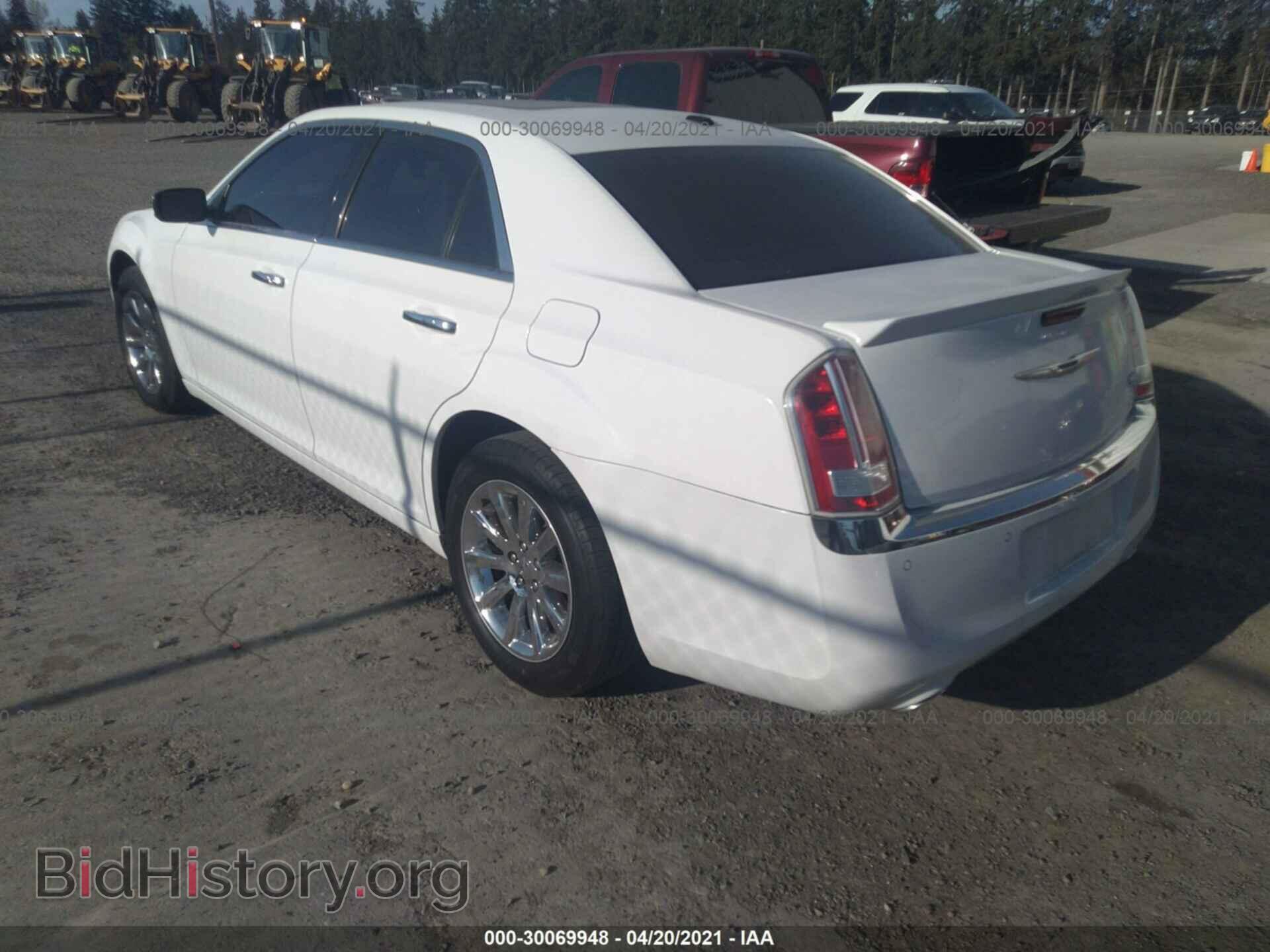 2011 CHRYSLER 300 - VIN: 2C3CA6CT3BH522921 - Фото 3