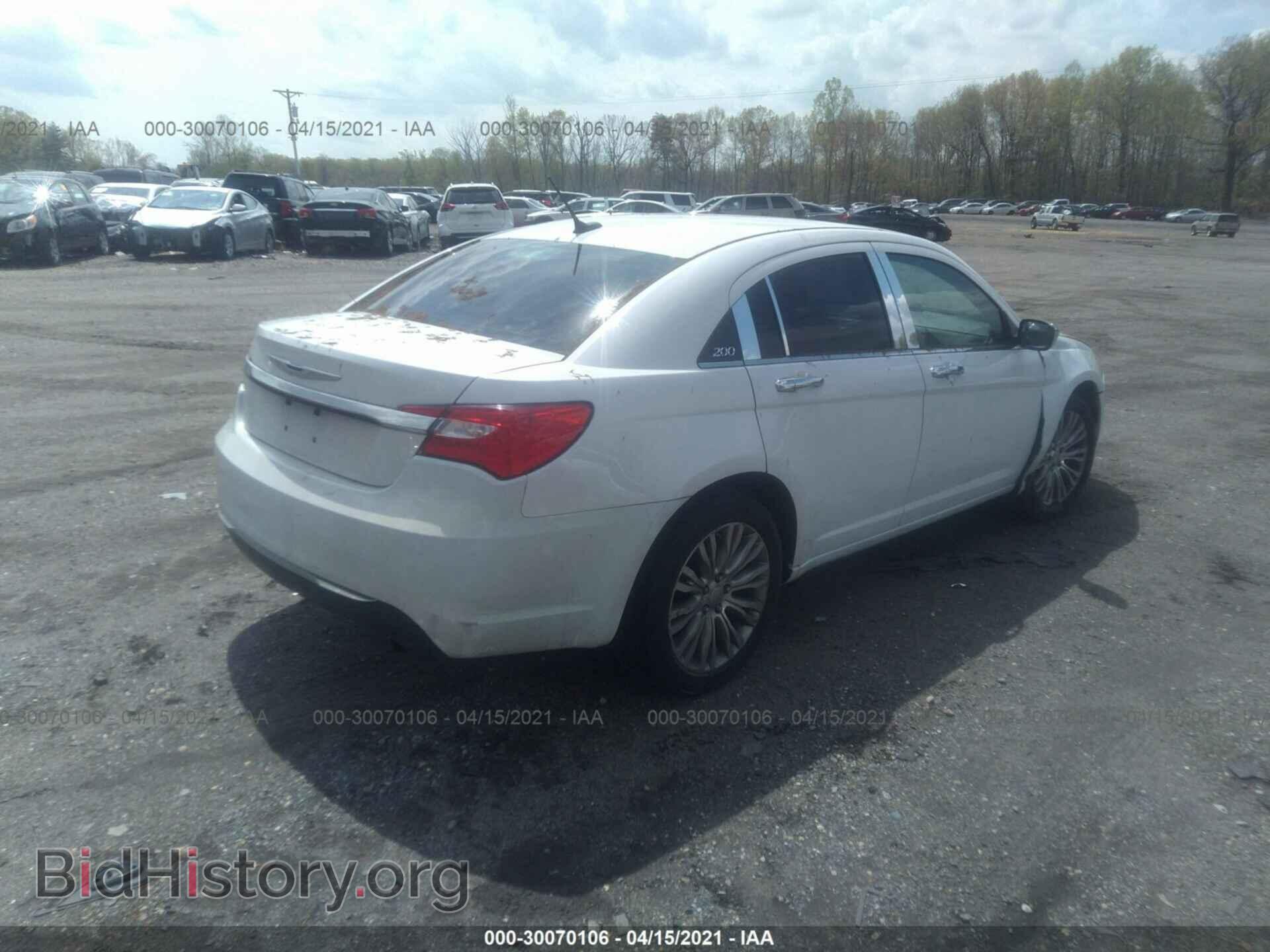 2012 CHRYSLER 200 - VIN: 1C3CCBCB1CN188598 - Фото 4