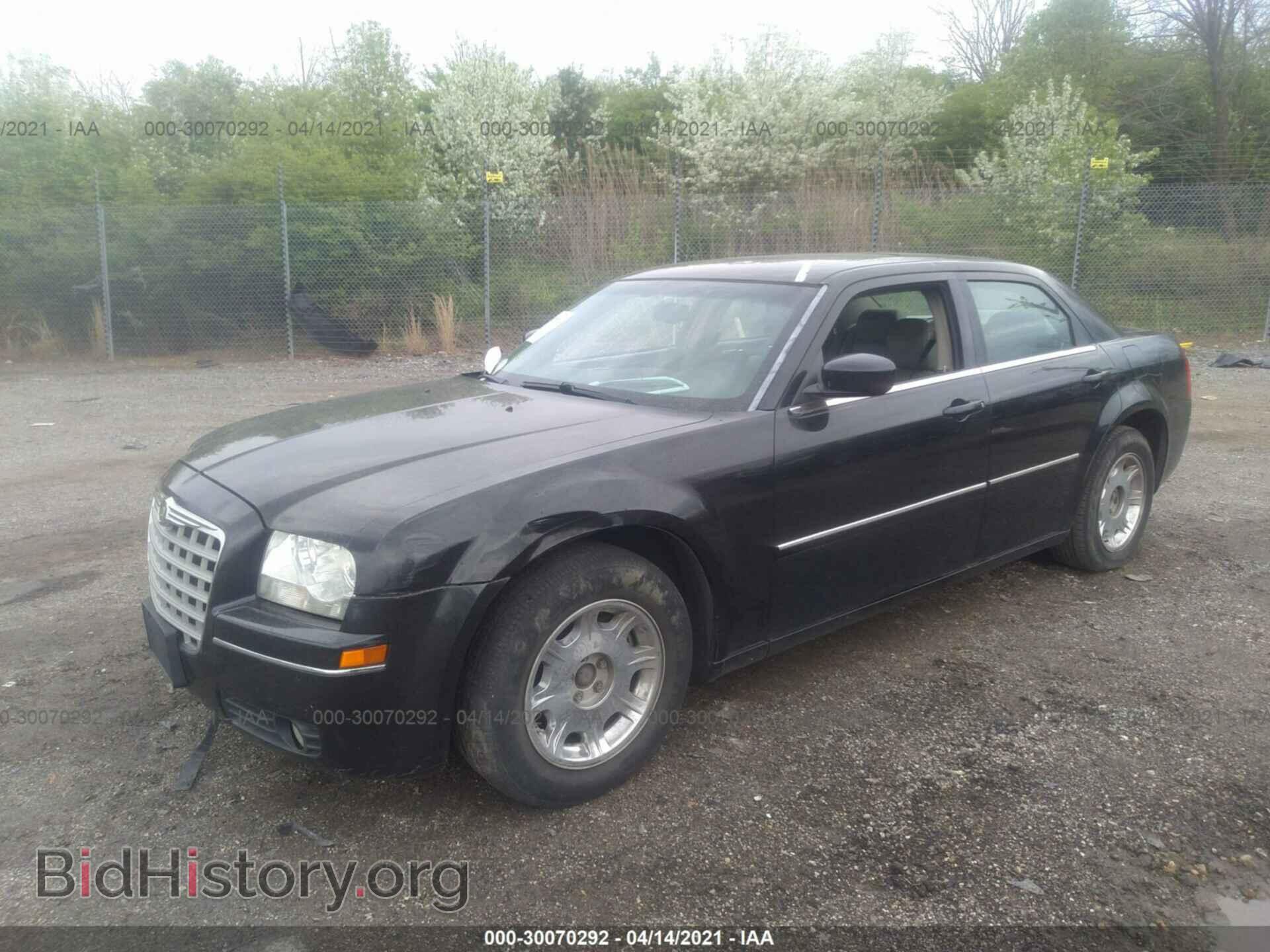 2006 CHRYSLER 300 - VIN: 2C3LA53GX6H101989 - Фото 2