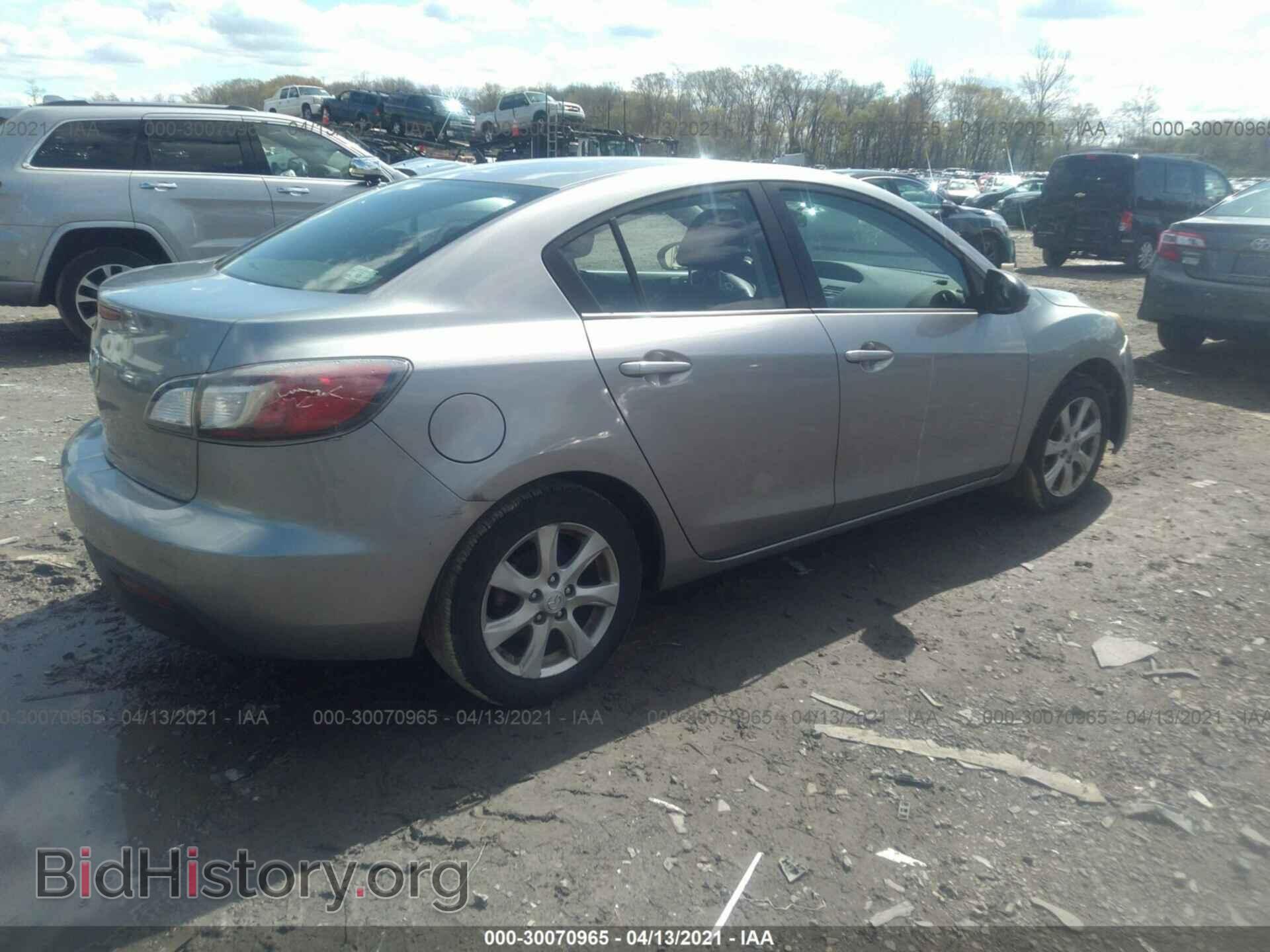 2010 MAZDA MAZDA3 - VIN: JM1BL1SG8A1284165 - Фото 4