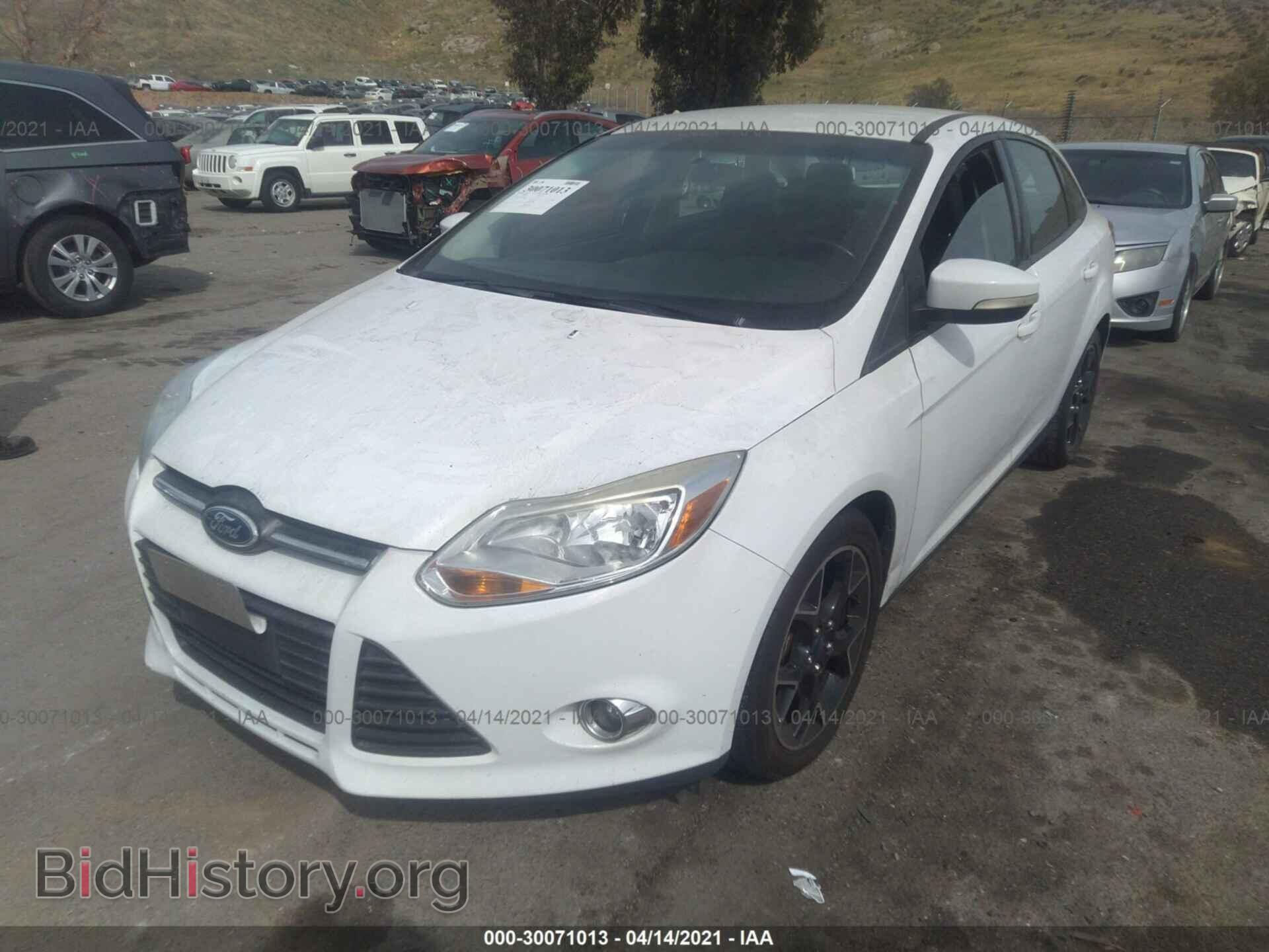 2013 FORD FOCUS - VIN: 1FADP3F28DL374096 - Фото 2