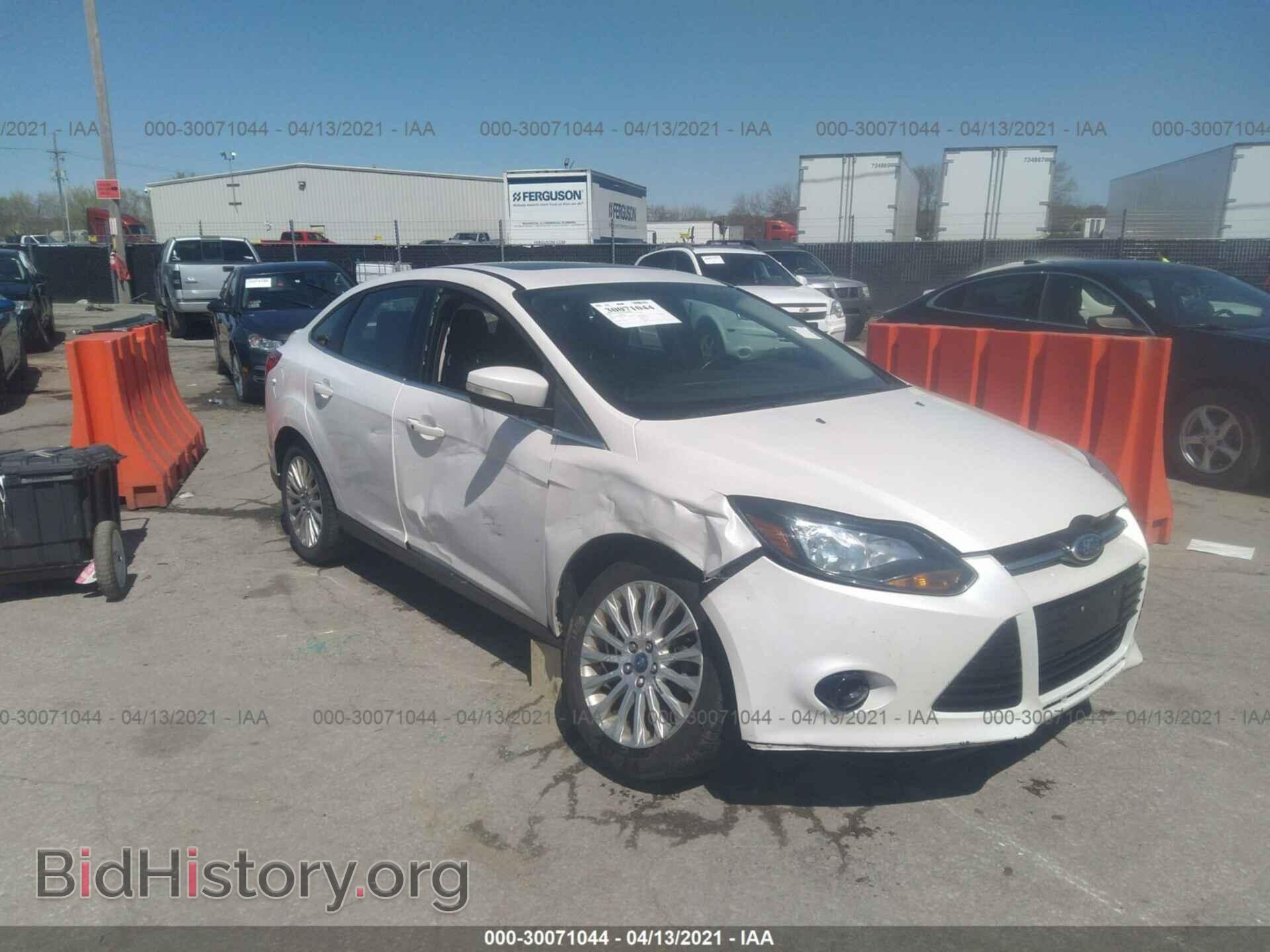 Photo 1FAHP3J23CL245402 - FORD FOCUS 2012