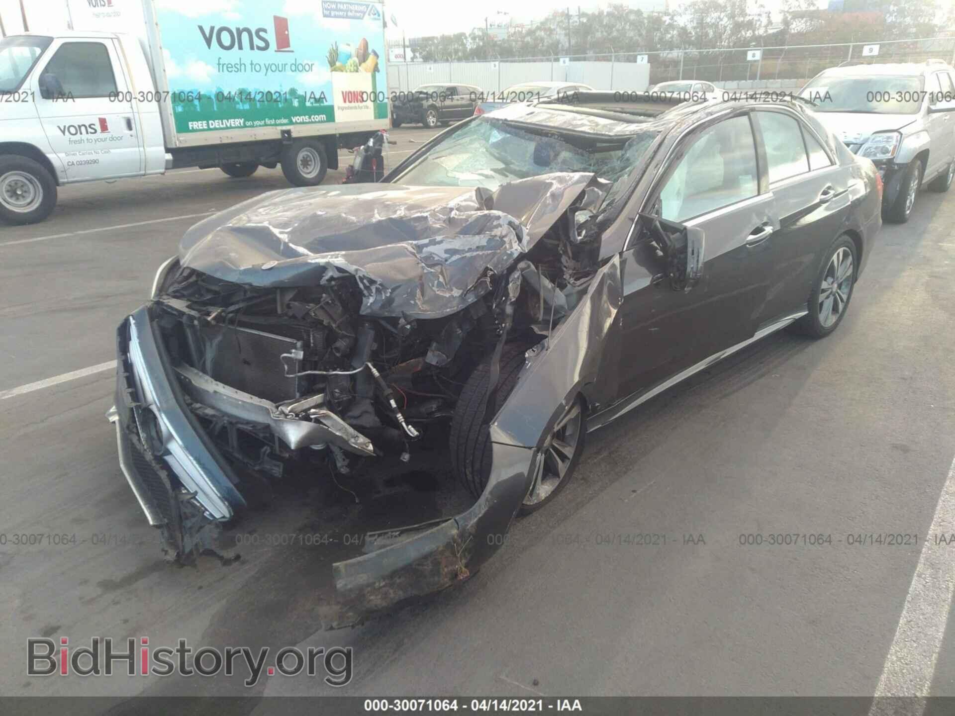 2014 MERCEDES-BENZ E-CLASS - VIN: WDDHF5KB2EB019437 - Фото 2