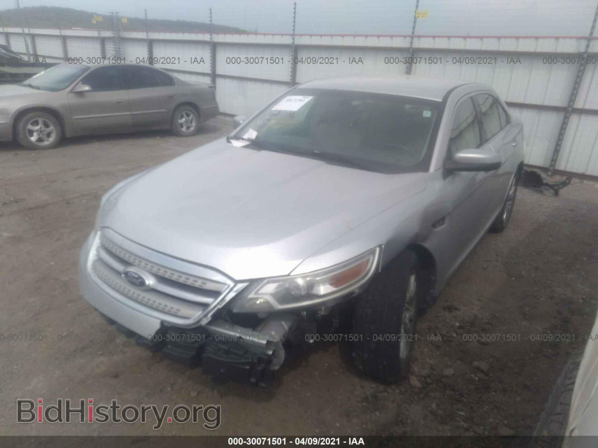 2010 FORD TAURUS - VIN: 1FAHP2EW3AG109025 - Фото 2