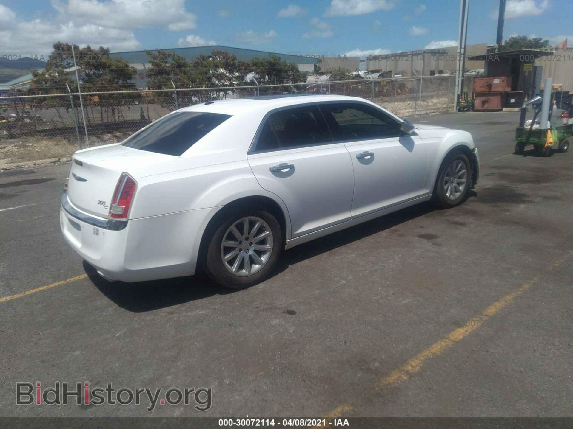 2011 CHRYSLER 300 - VIN: 2C3CA6CT8BH564517 - Фото 4
