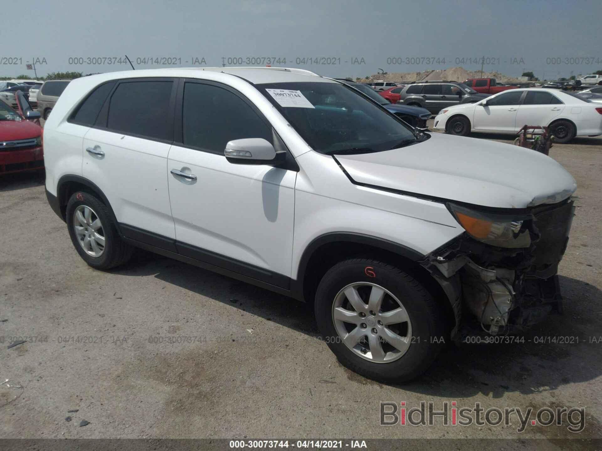 Photo 5XYKT3A18BG069427 - KIA SORENTO 2011