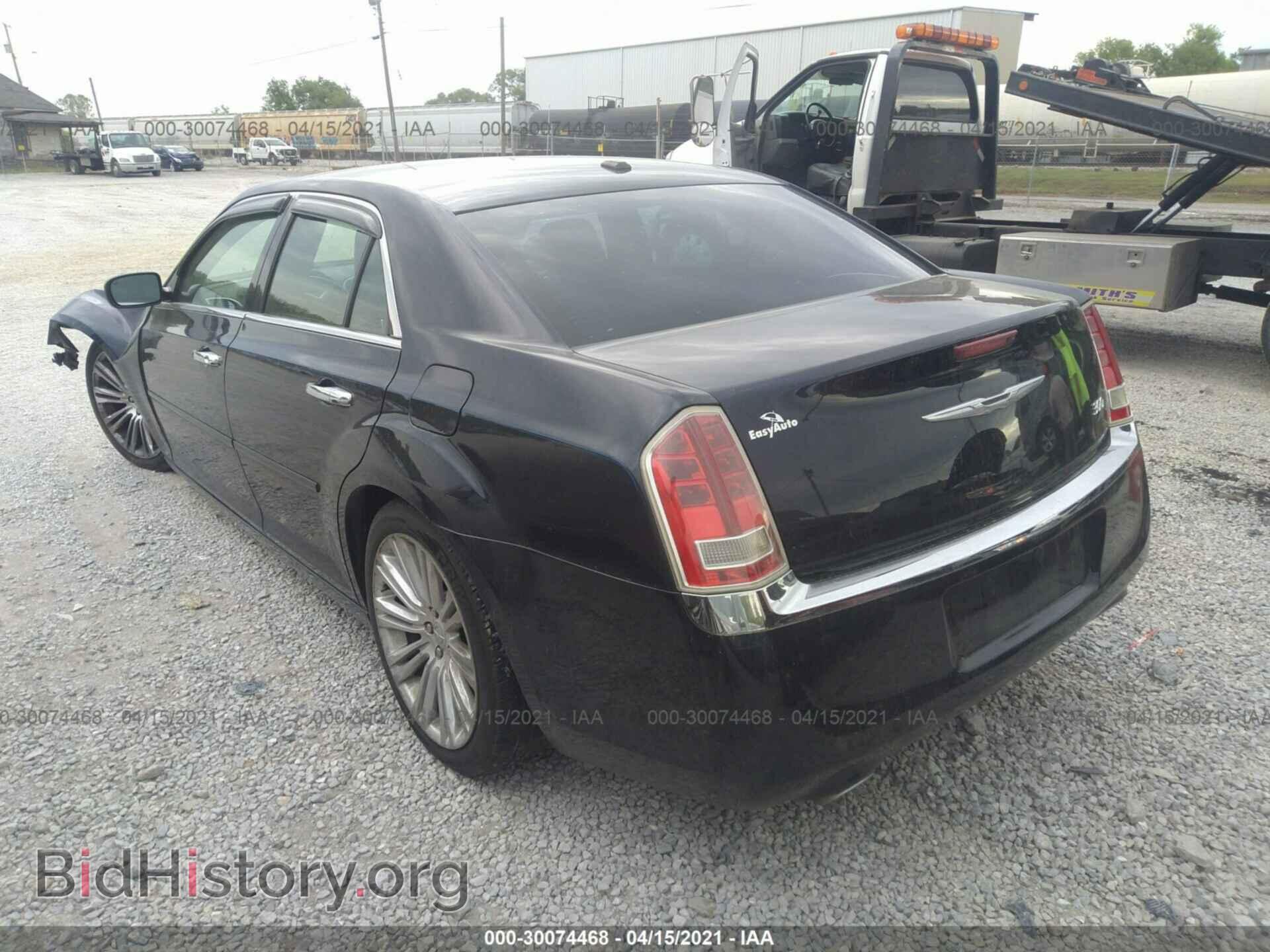 2011 CHRYSLER 300 - VIN: 2C3CA5CG8BH551019 - Фото 3