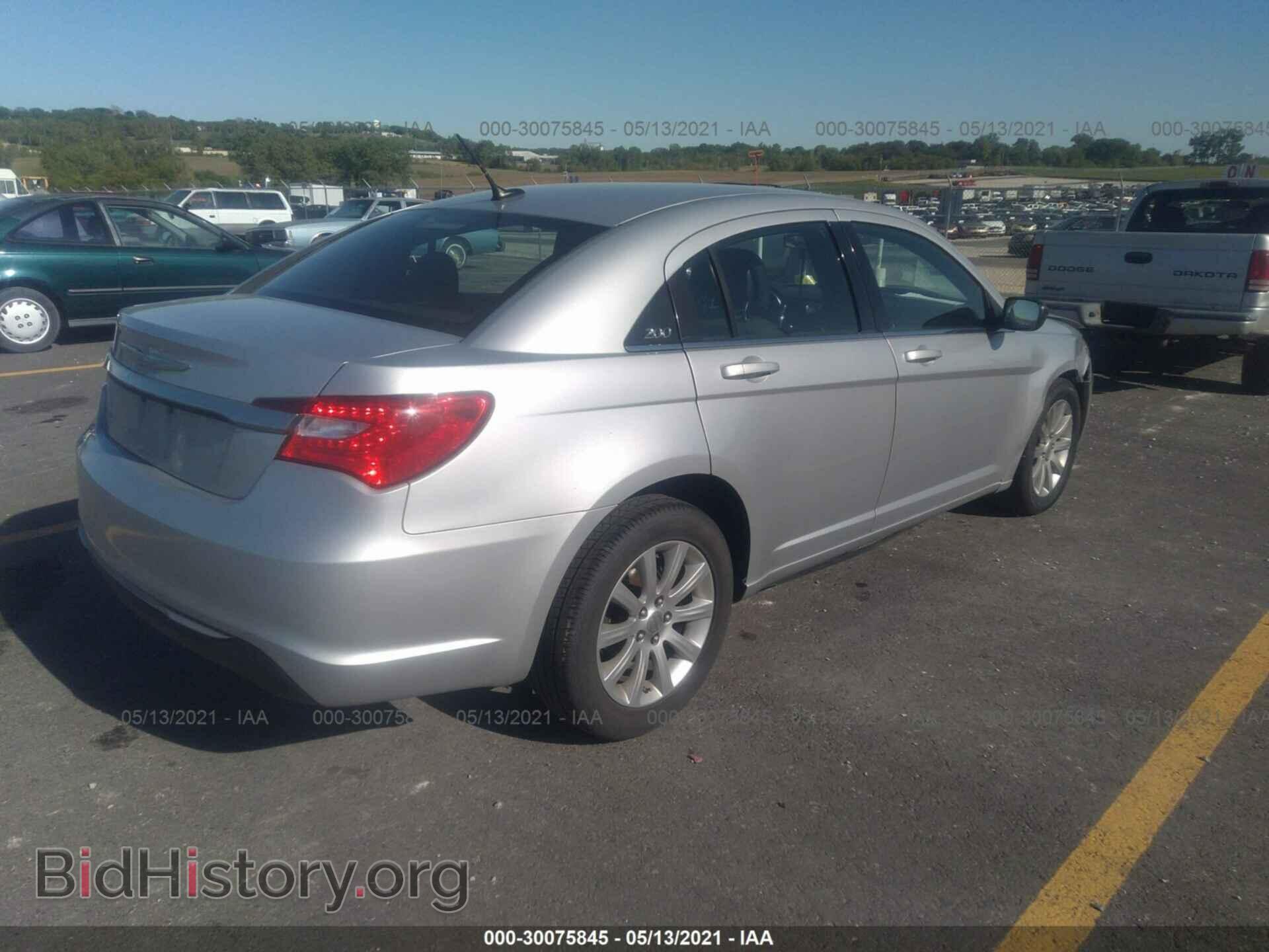 2012 CHRYSLER 200 - VIN: 1C3CCBBB6CN138751 - Photo 4