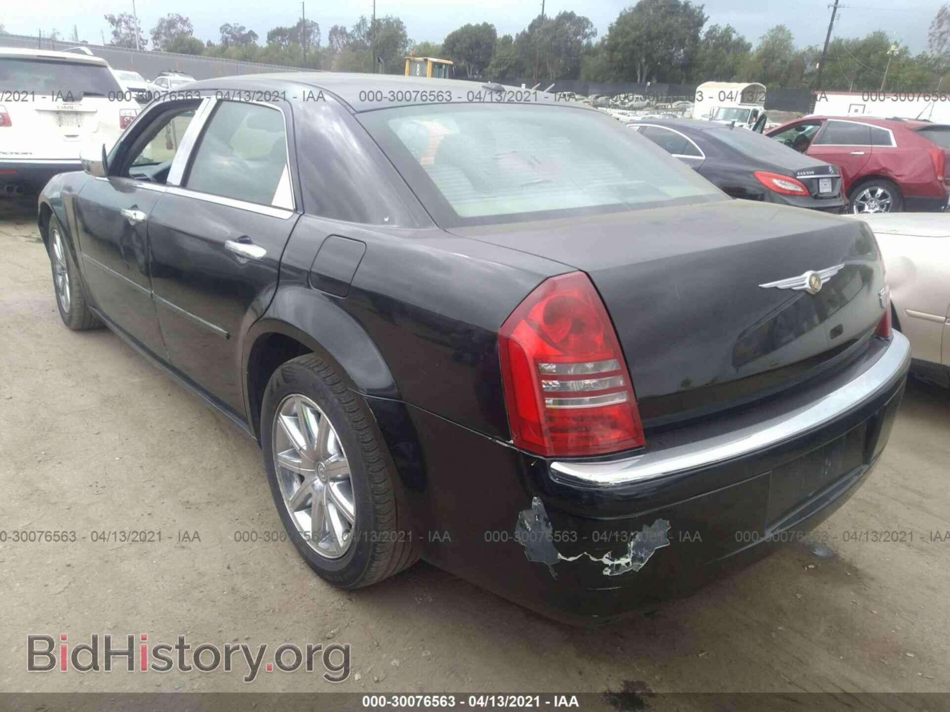2007 CHRYSLER 300 - VIN: 2C3KA63H47H877501 - Фото 3