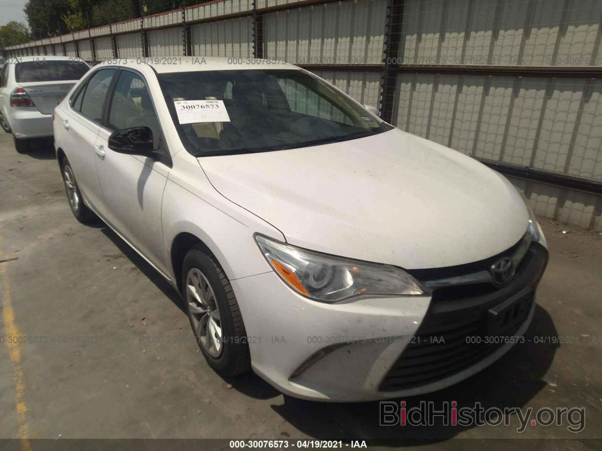 Photo 4T4BF1FK0FR513046 - TOYOTA CAMRY 2015