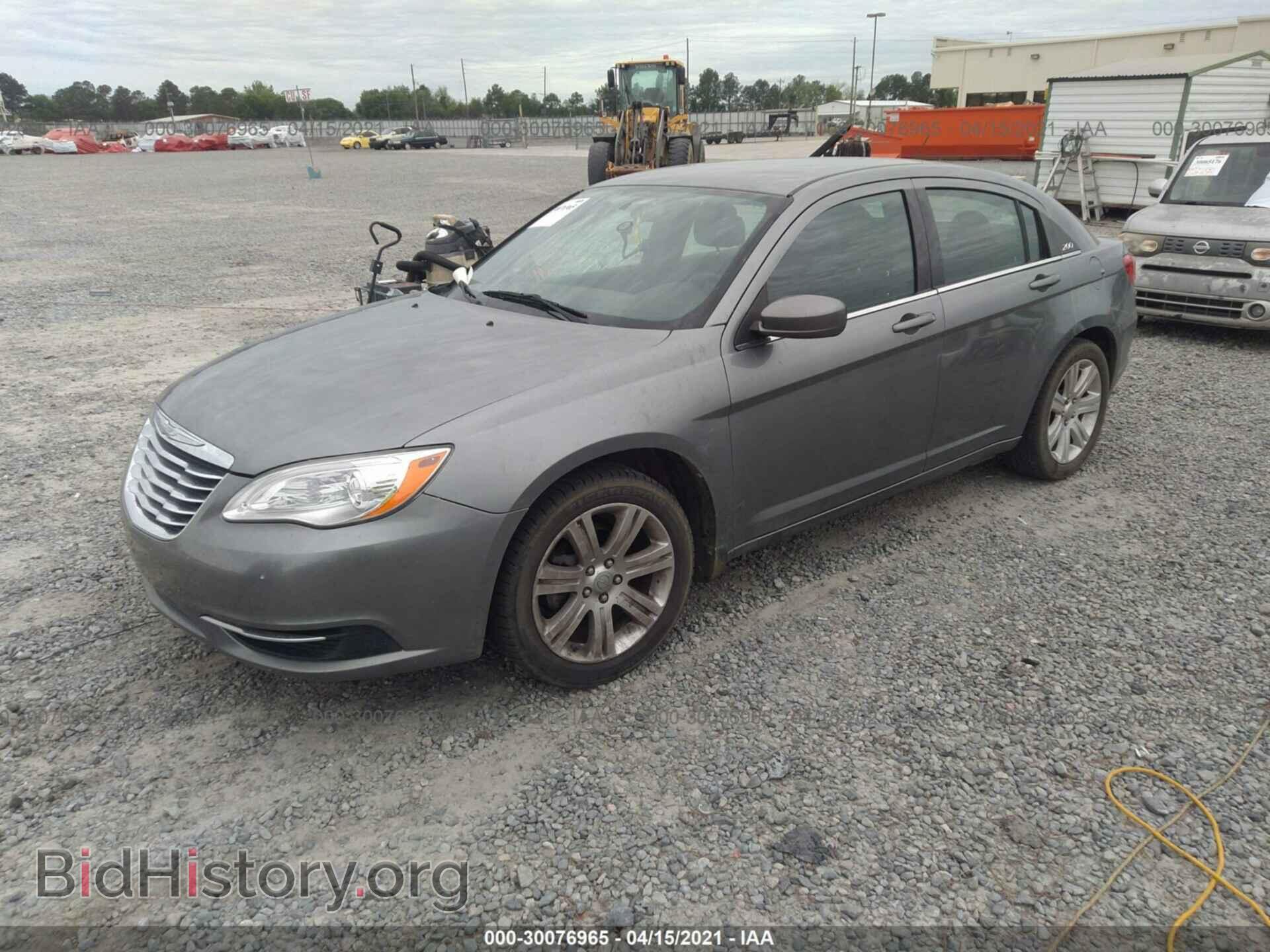 2011 CHRYSLER 200 - VIN: 1C3BC1FG1BN580007 - Фото 2