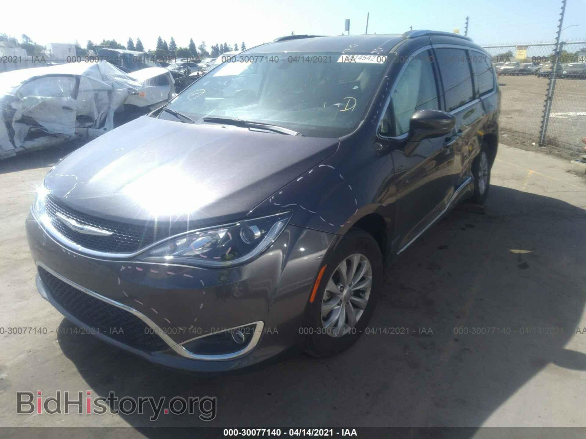 2019 CHRYSLER PACIFICA - VIN: 2C4RC1BG5KR608913 - Фото 2
