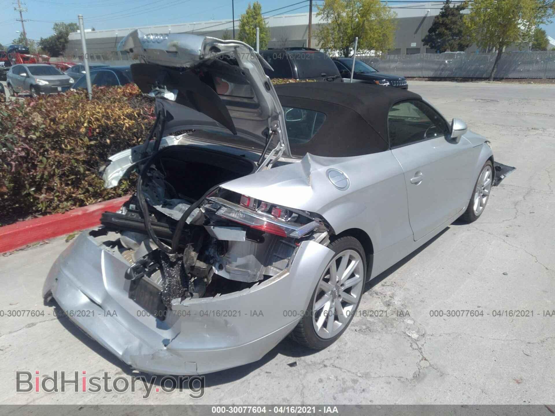 2012 AUDI TT - VIN: TRUSFAFK9C1006132 - Photo 4
