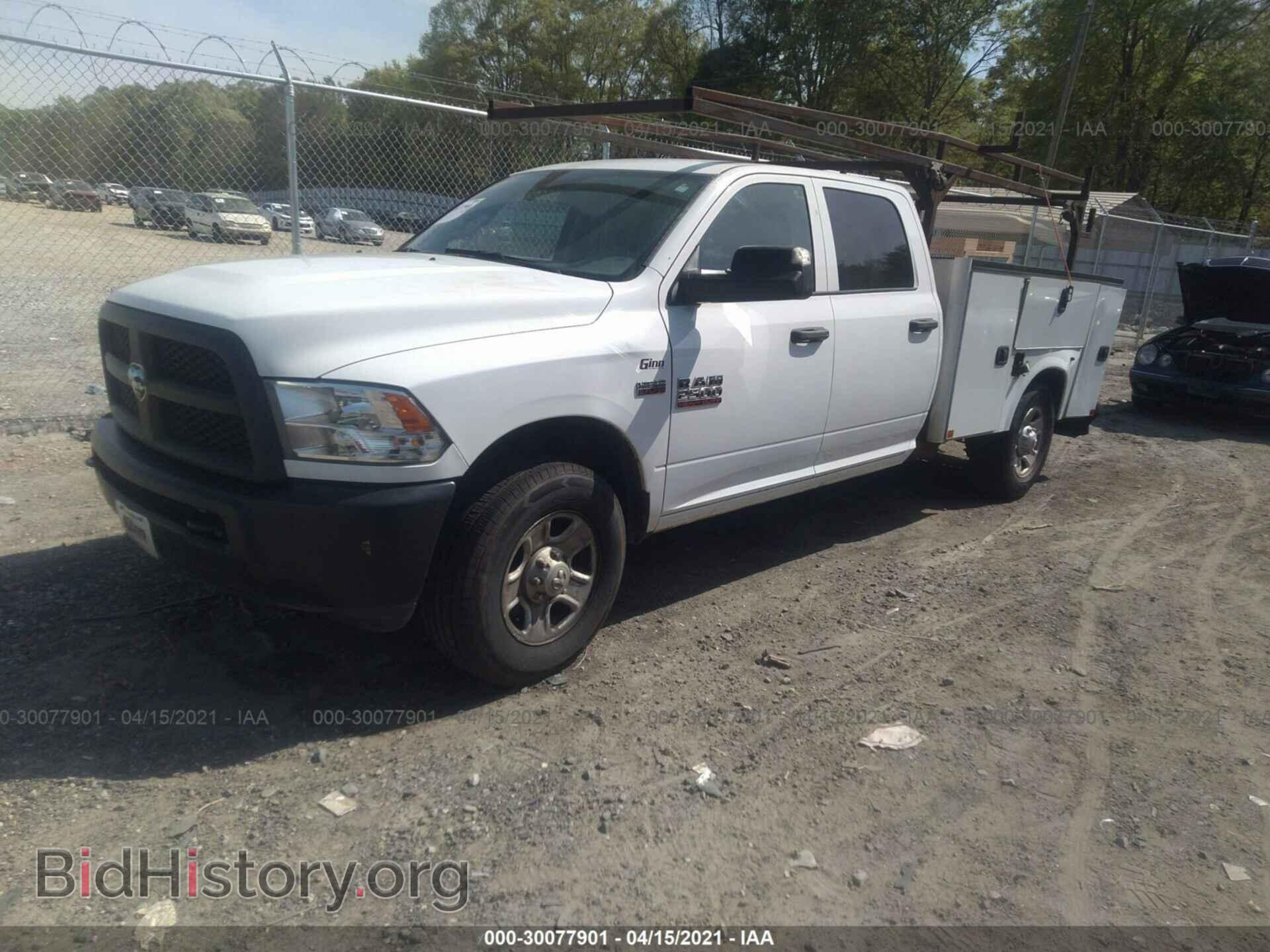 2017 RAM 2500 - VIN: 3C7WR4HT2HG536495 - Фото 2