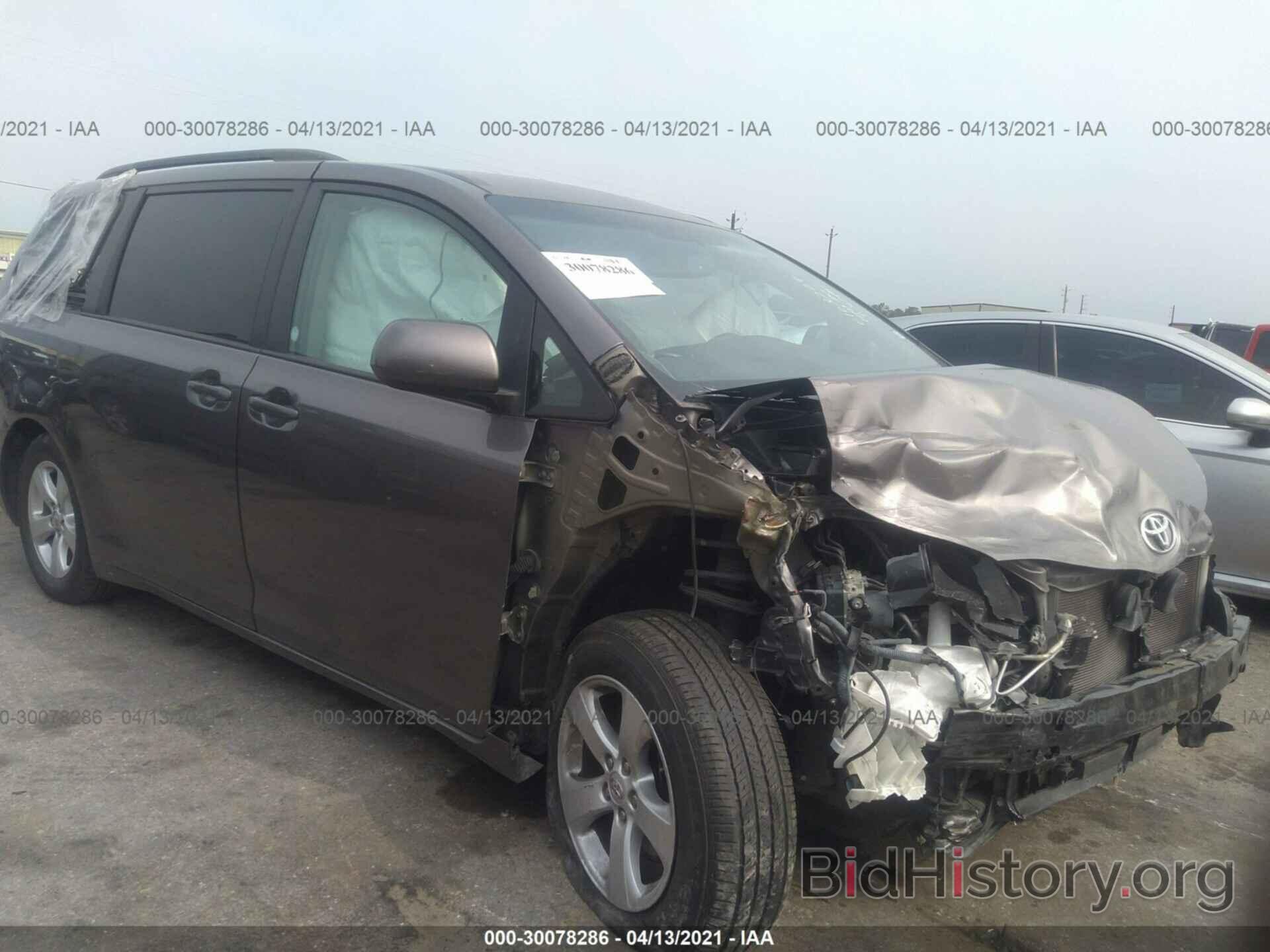 Фотография 5TDKK3DC2GS714969 - TOYOTA SIENNA 2016